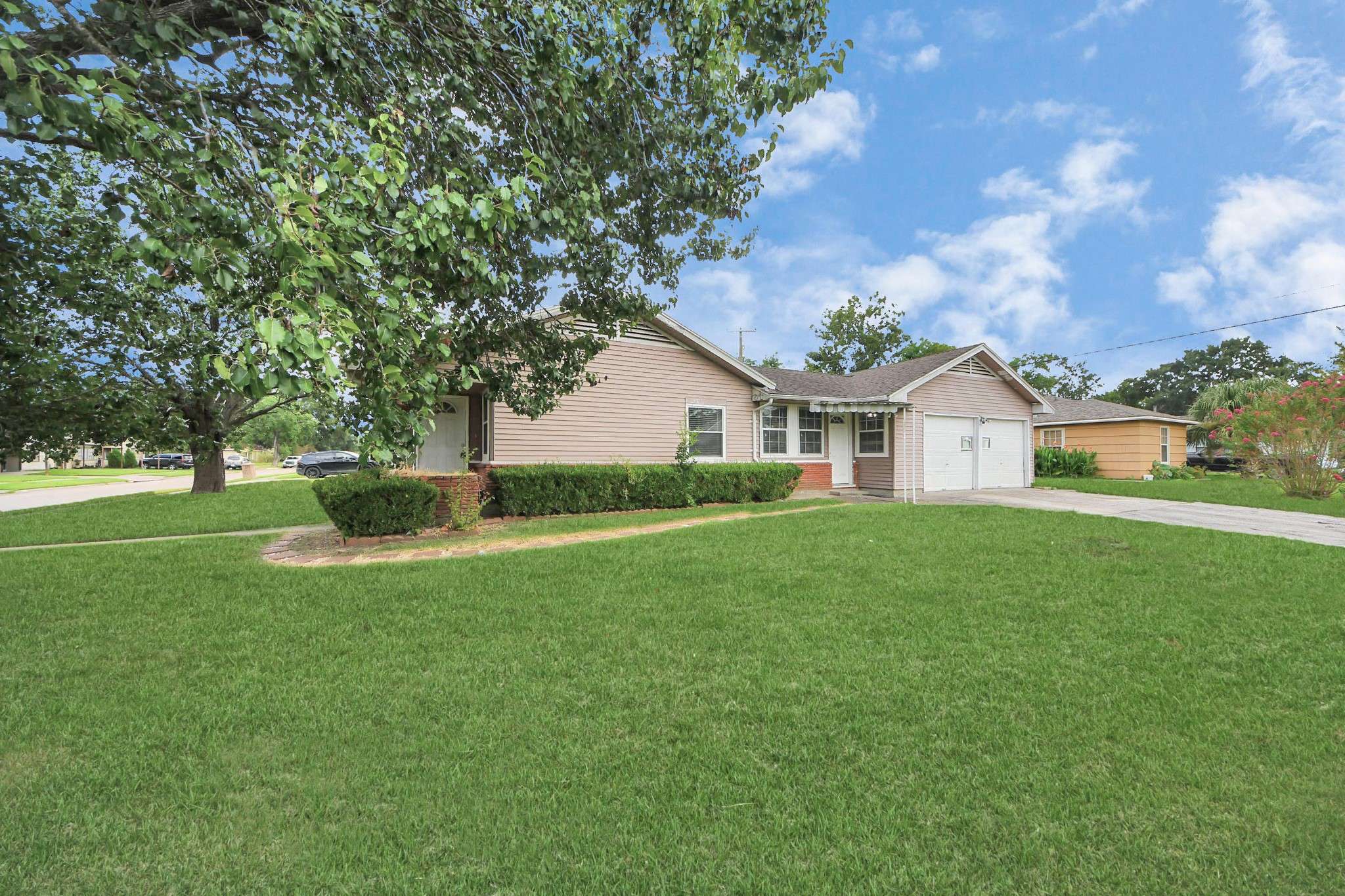 Pasadena, TX 77502,1802 Harding ST