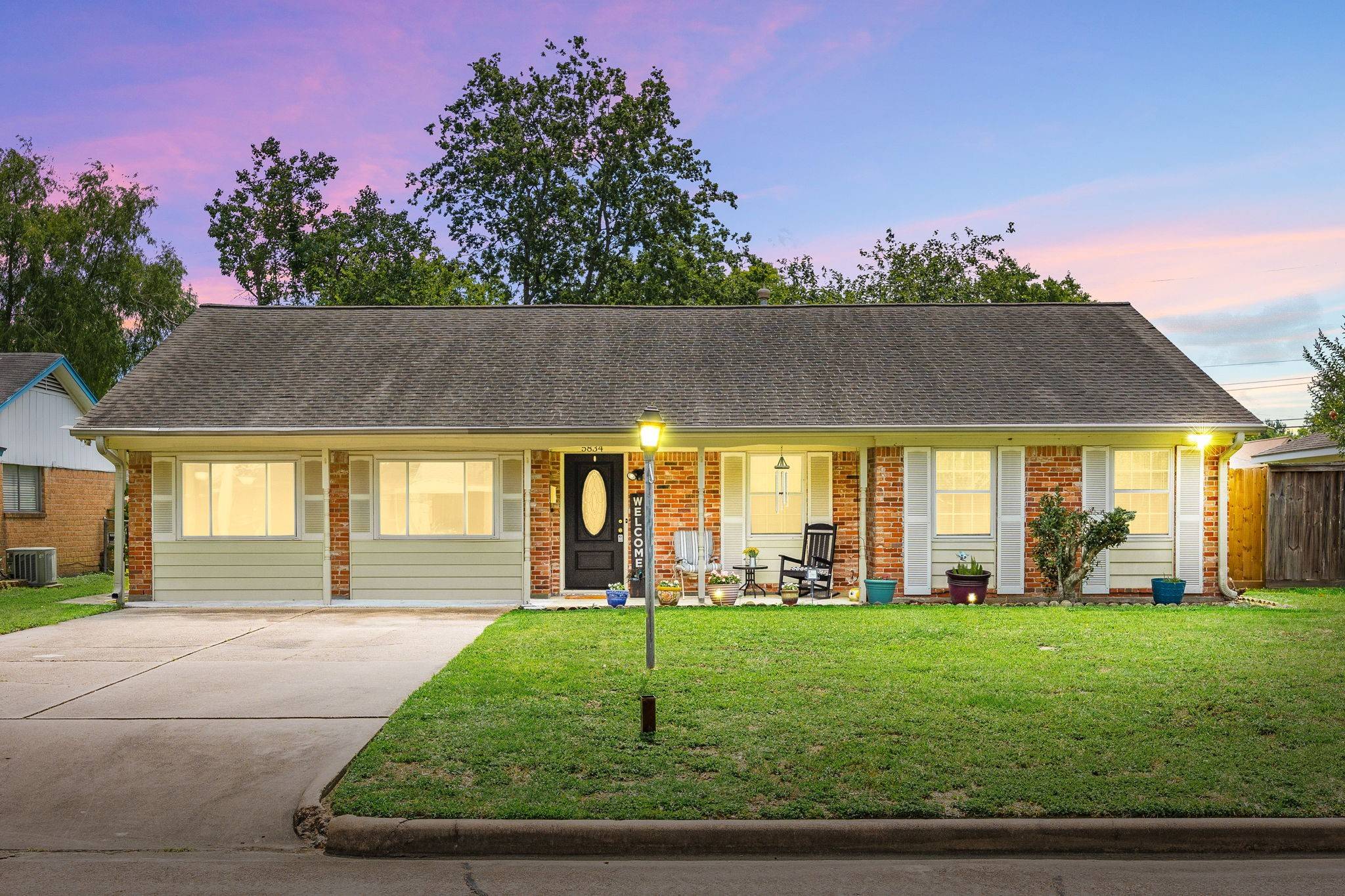 Houston, TX 77092,5834 Shurmard DR