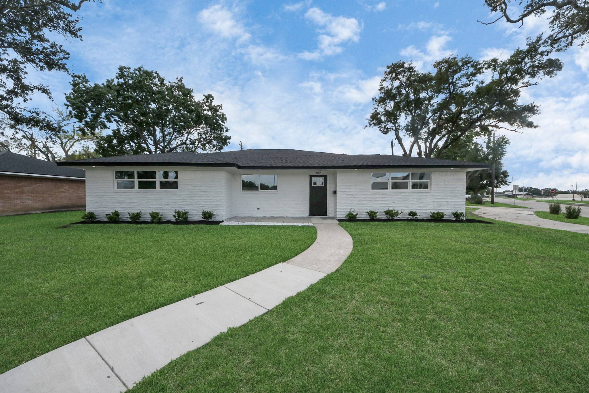 Baytown, TX 77520,1007 Lindenwood DR