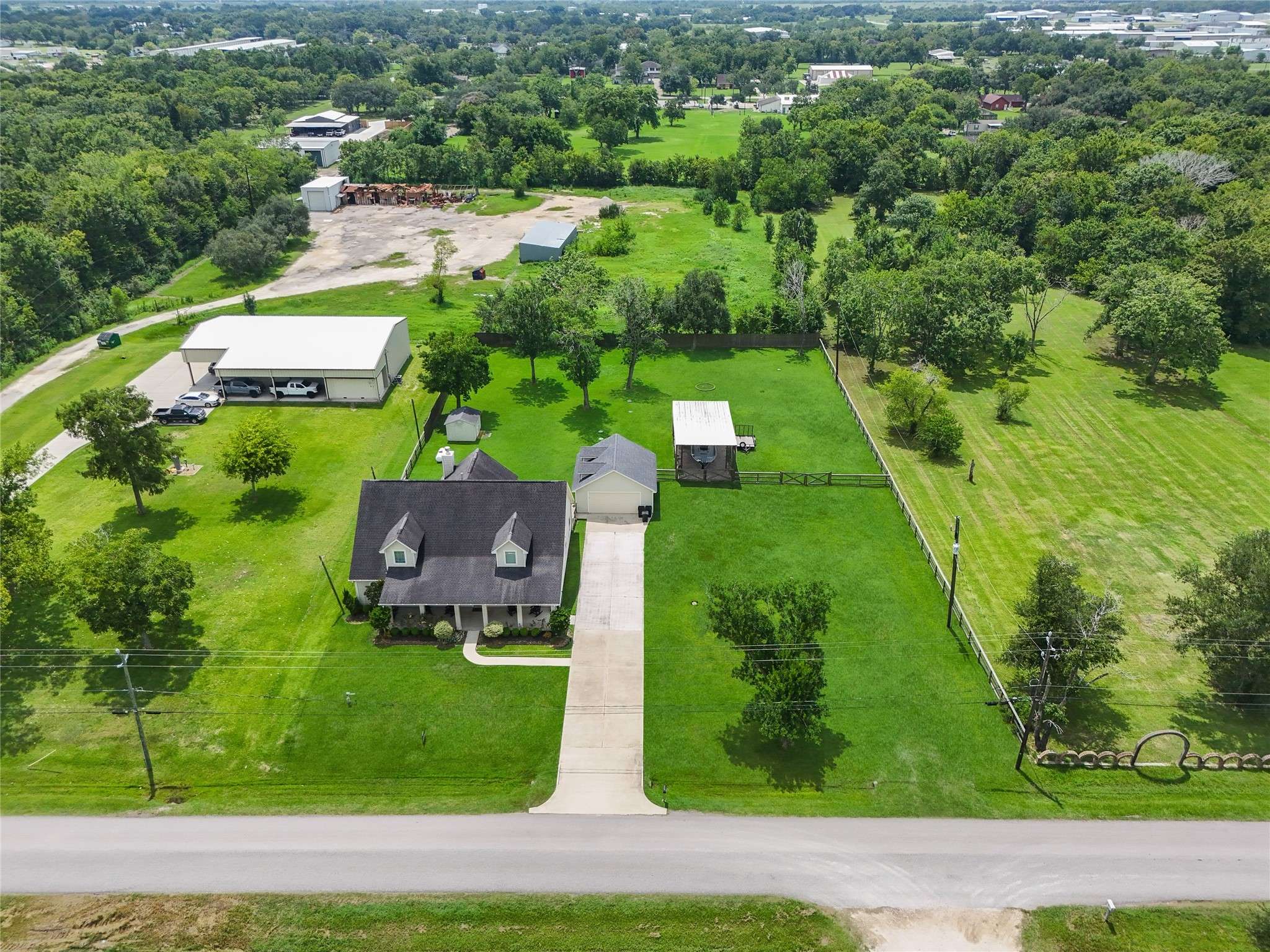 Pearland, TX 77581,18118 County Road 125