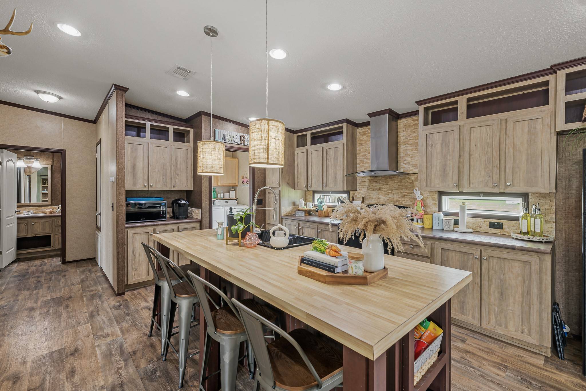 Seadrift, TX 77983,1602 W Saint Louis AVE