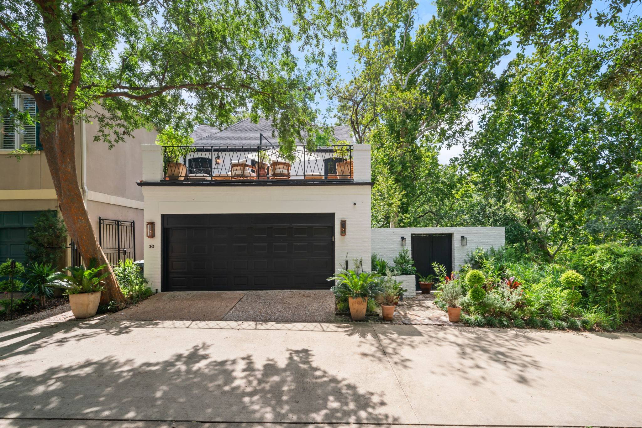 Houston, TX 77027,10 S Briar Hollow LN #30