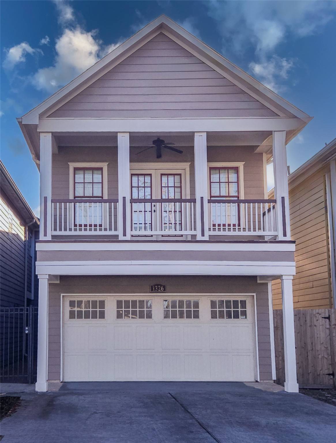 Houston, TX 77008,1326 Dian ST