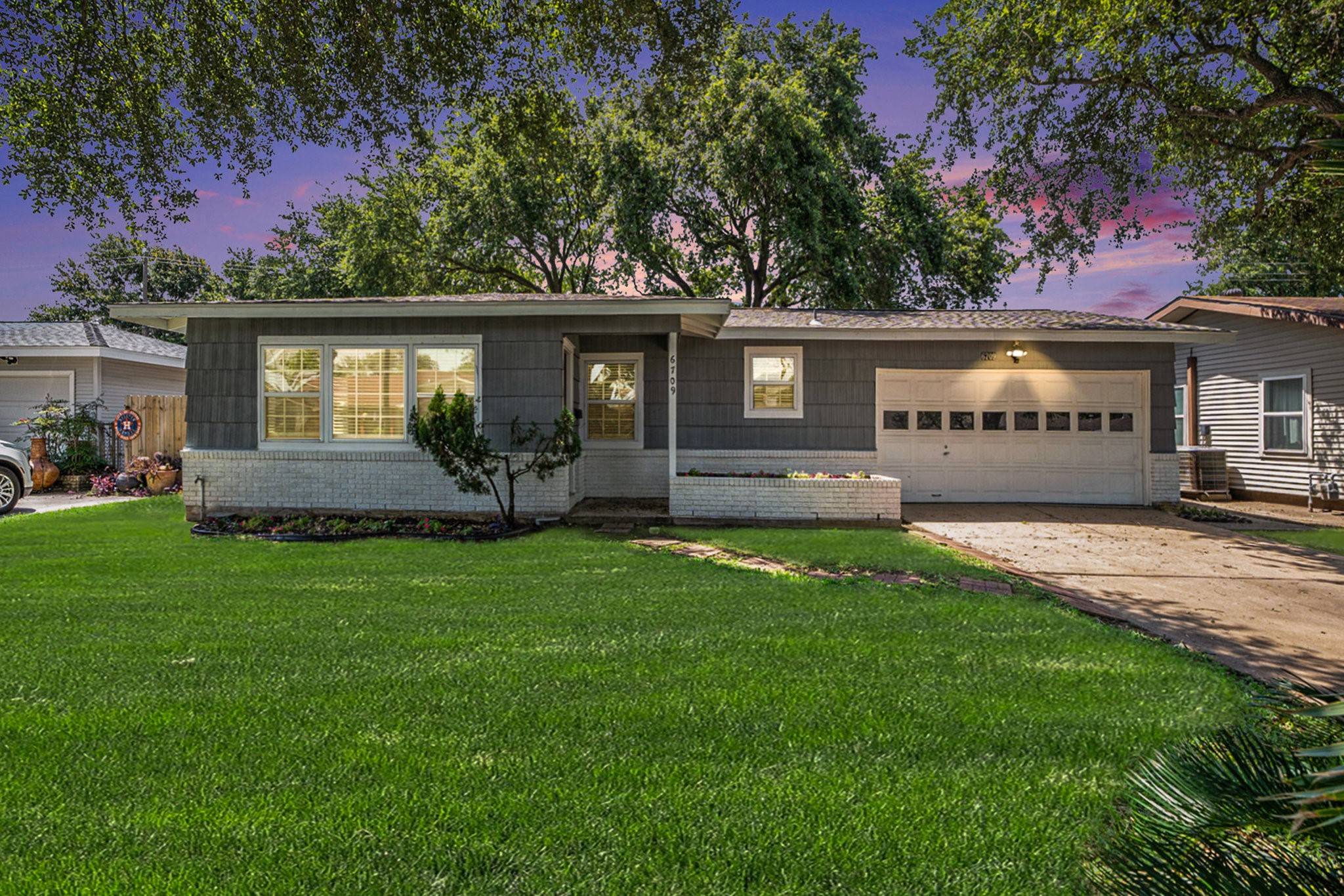Galveston, TX 77551,6709 Fairway DR