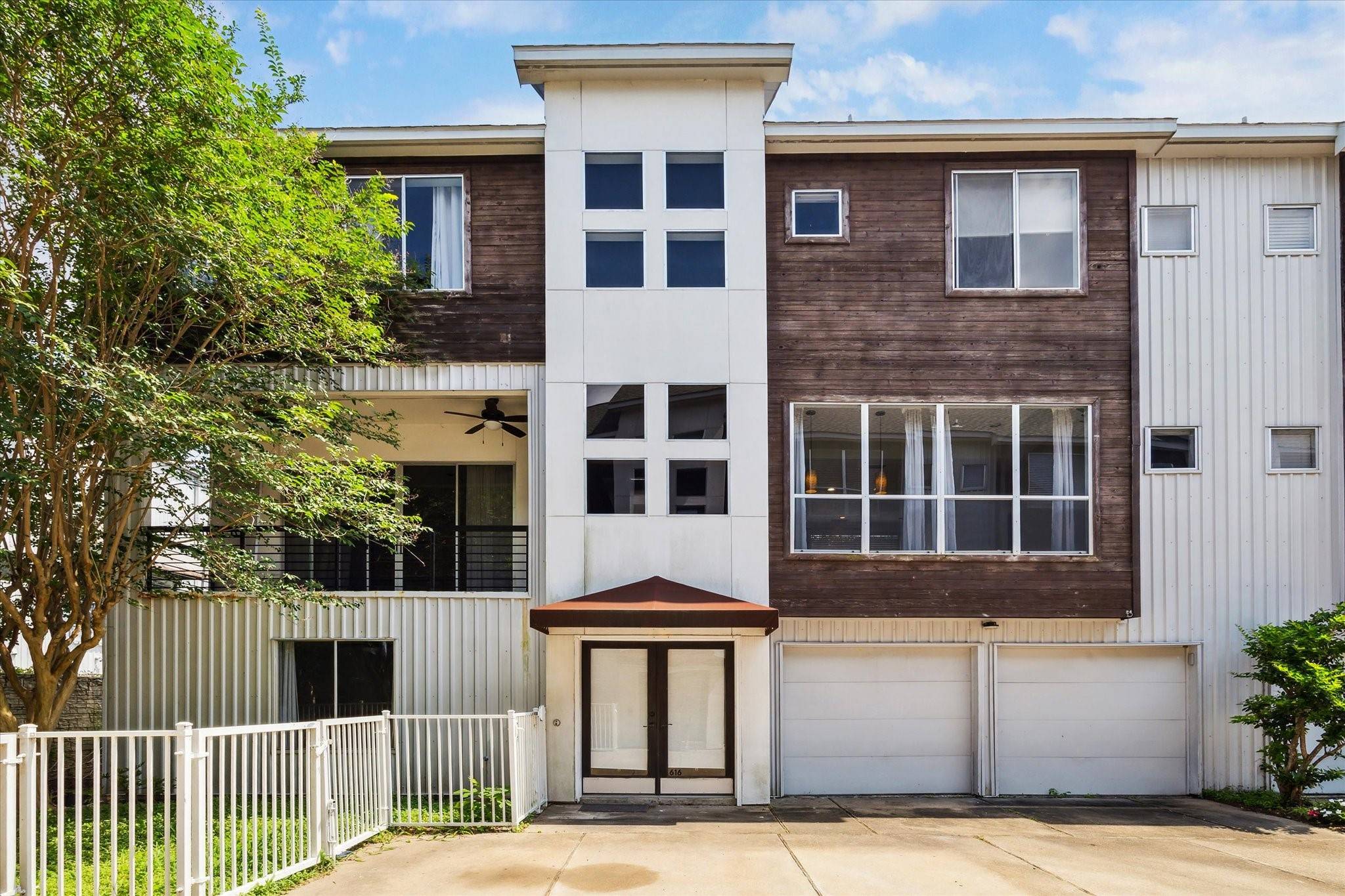Houston, TX 77007,616 Lester ST