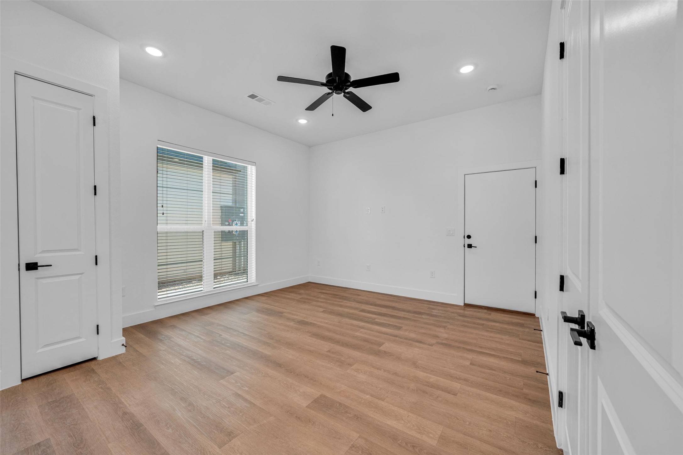 Marble Falls, TX 78654,1601-403 Mustang DR