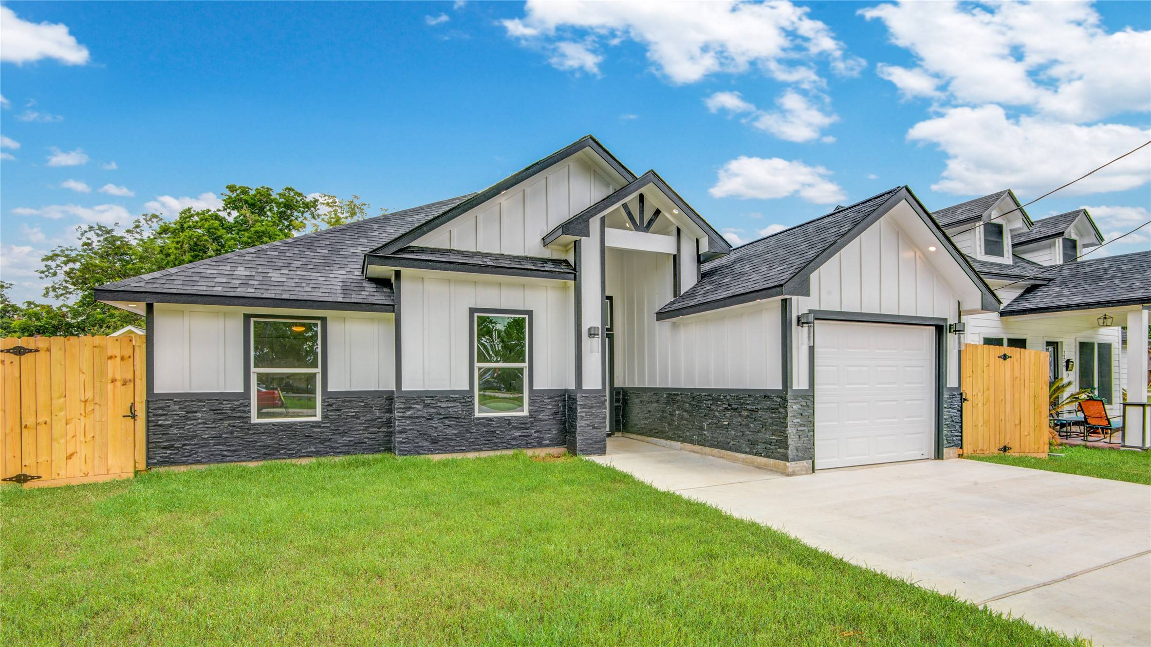 Clute, TX 77531,1252 2ND ST