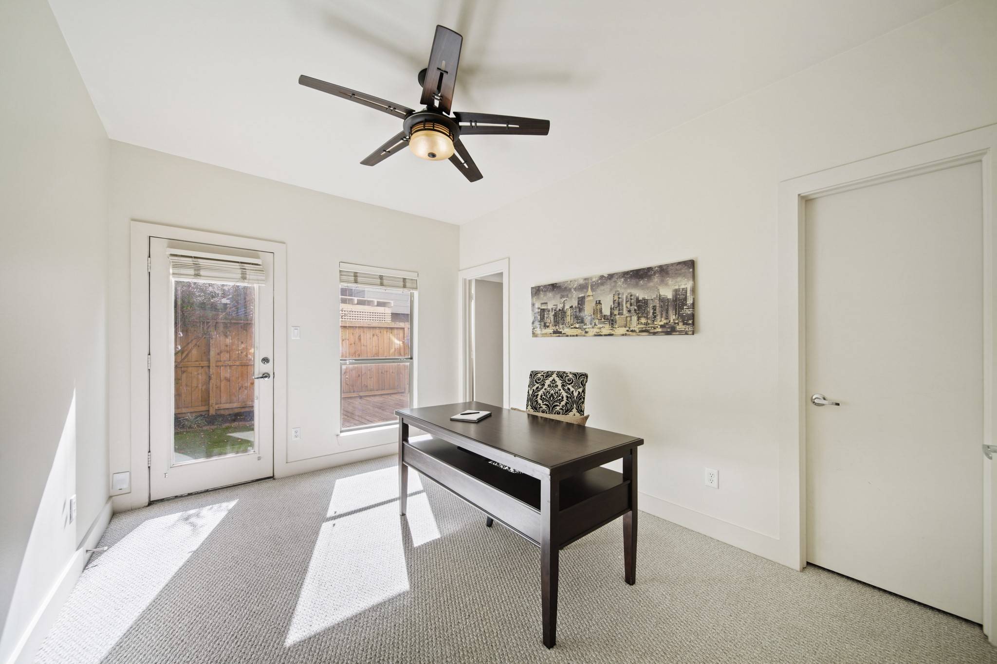 Houston, TX 77007,918 Lester ST