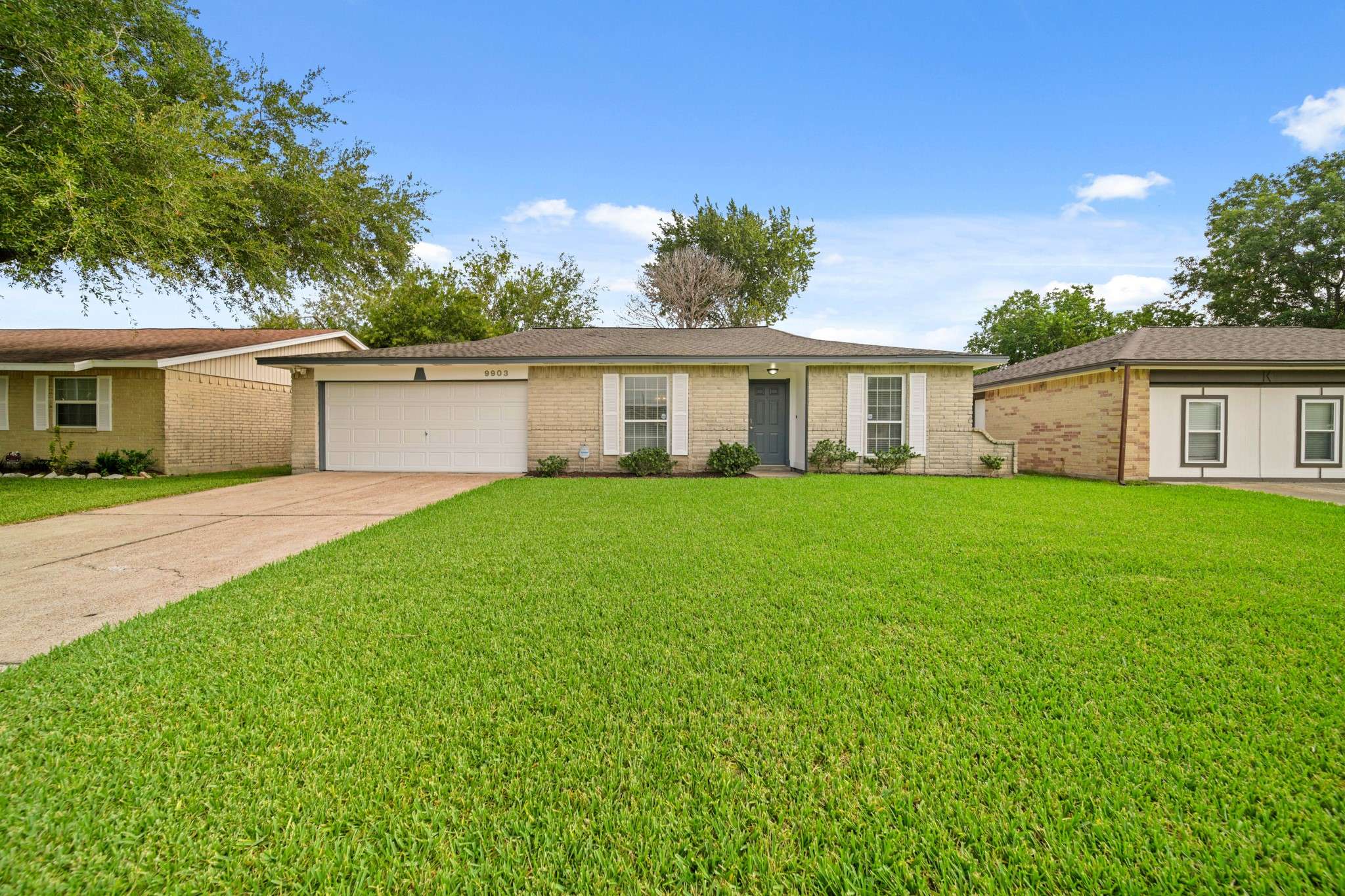 La Porte, TX 77571,9903 Robin ST
