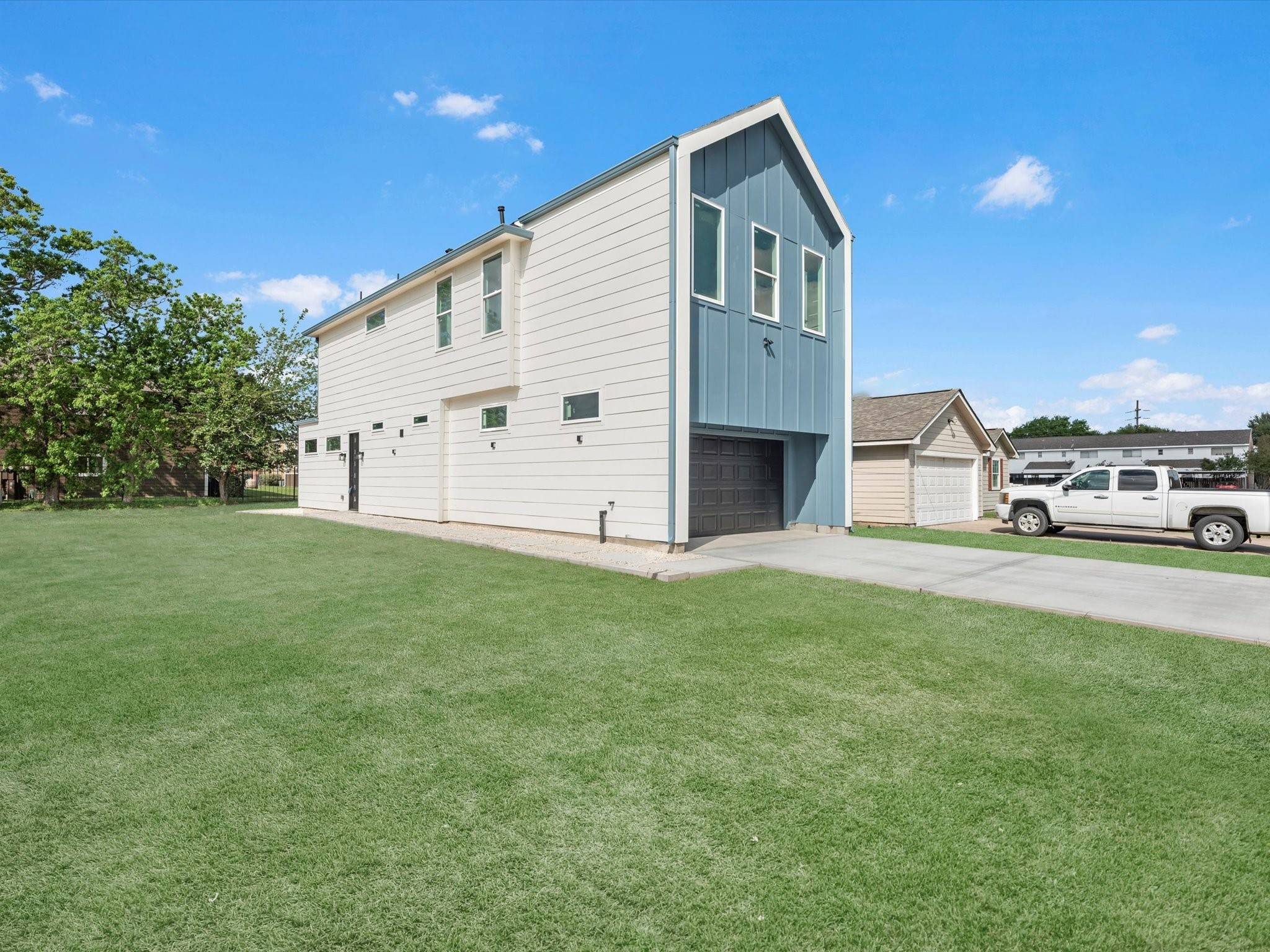 Sealy, TX 77474,1130 Miller RD