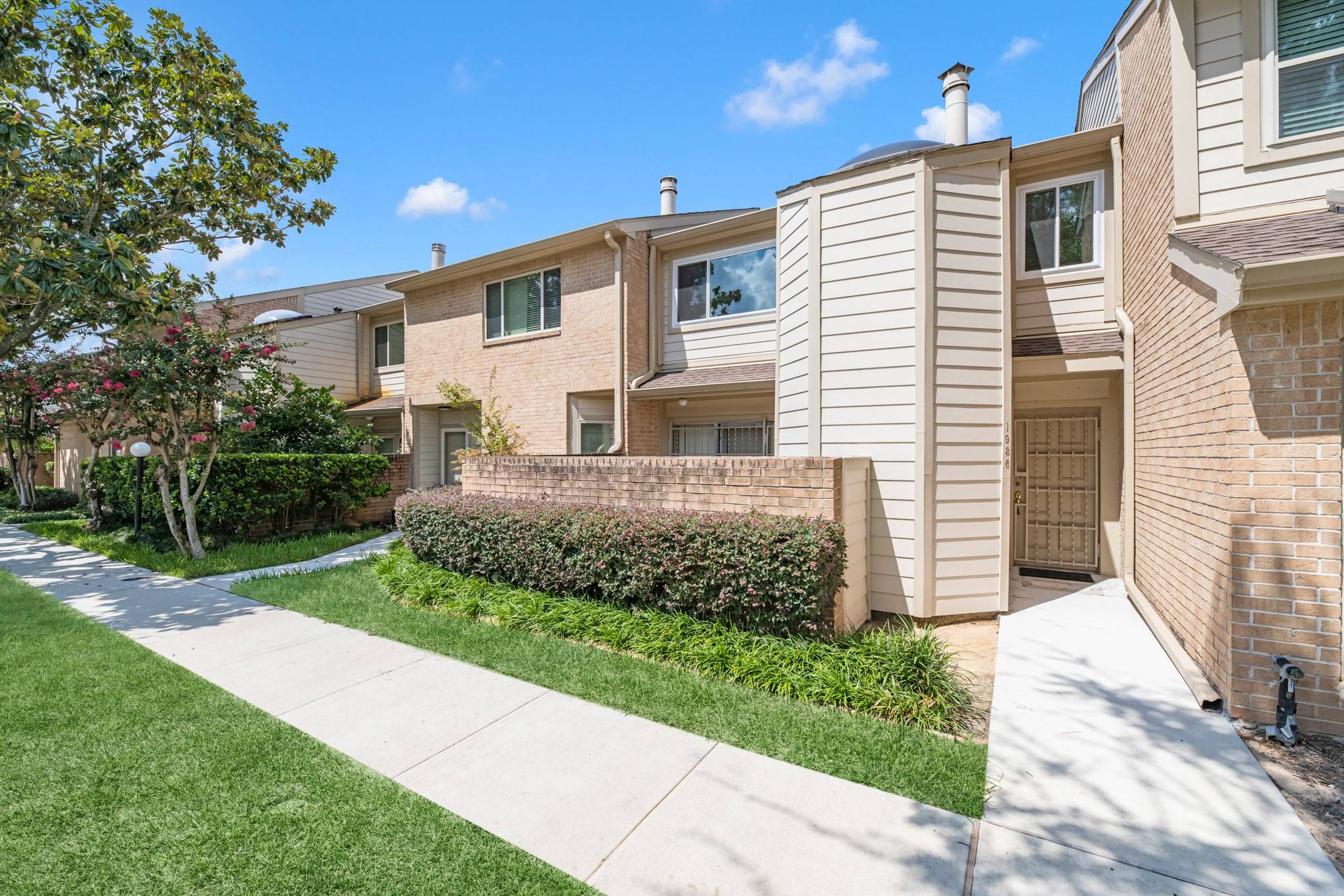 Houston, TX 77057,1936 Augusta DR