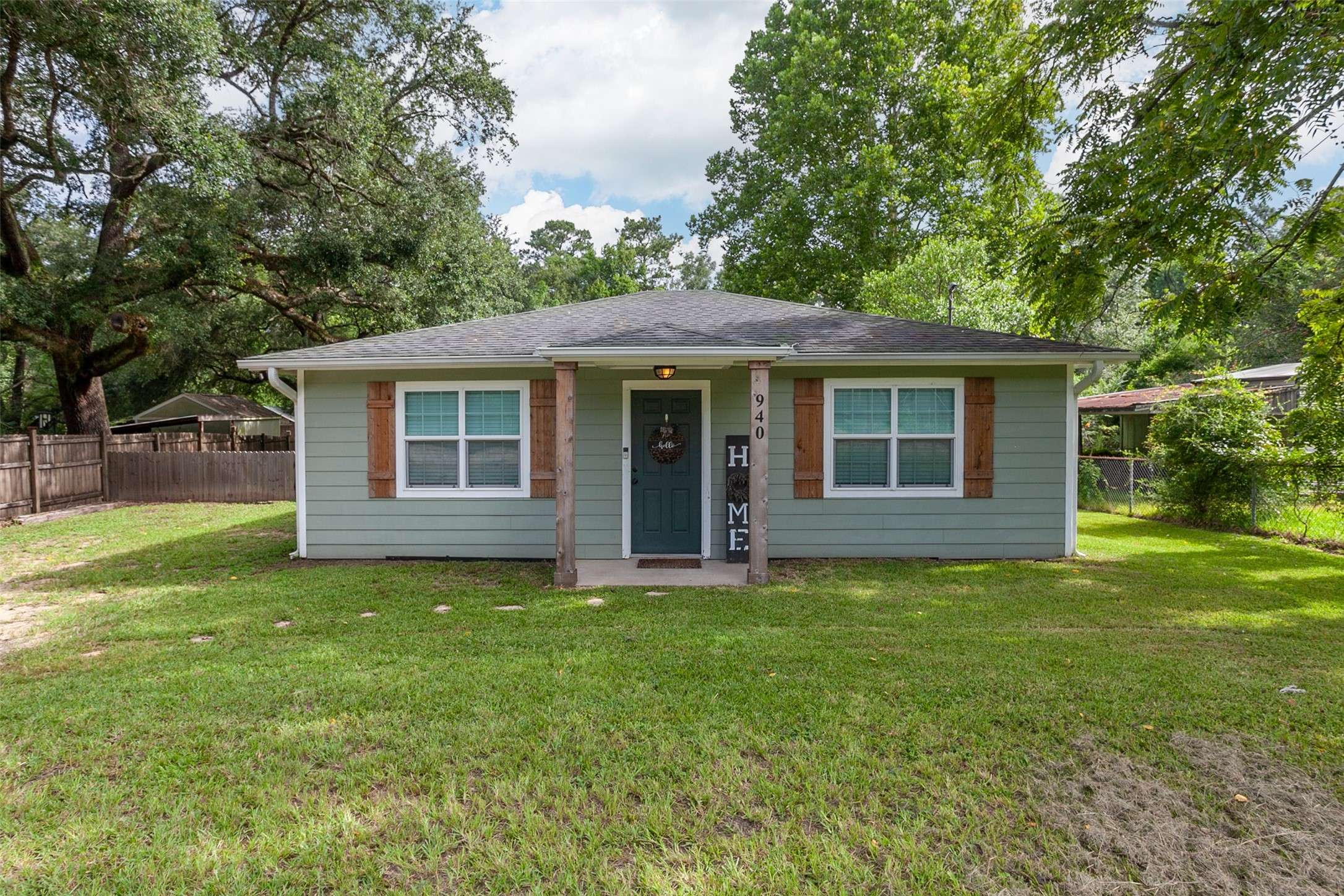 Warren, TX 77664,940 FM 1943