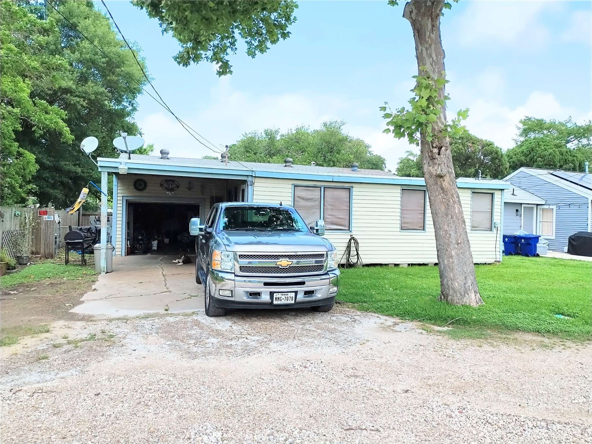 Texas City, TX 77590,911 16th AVE N