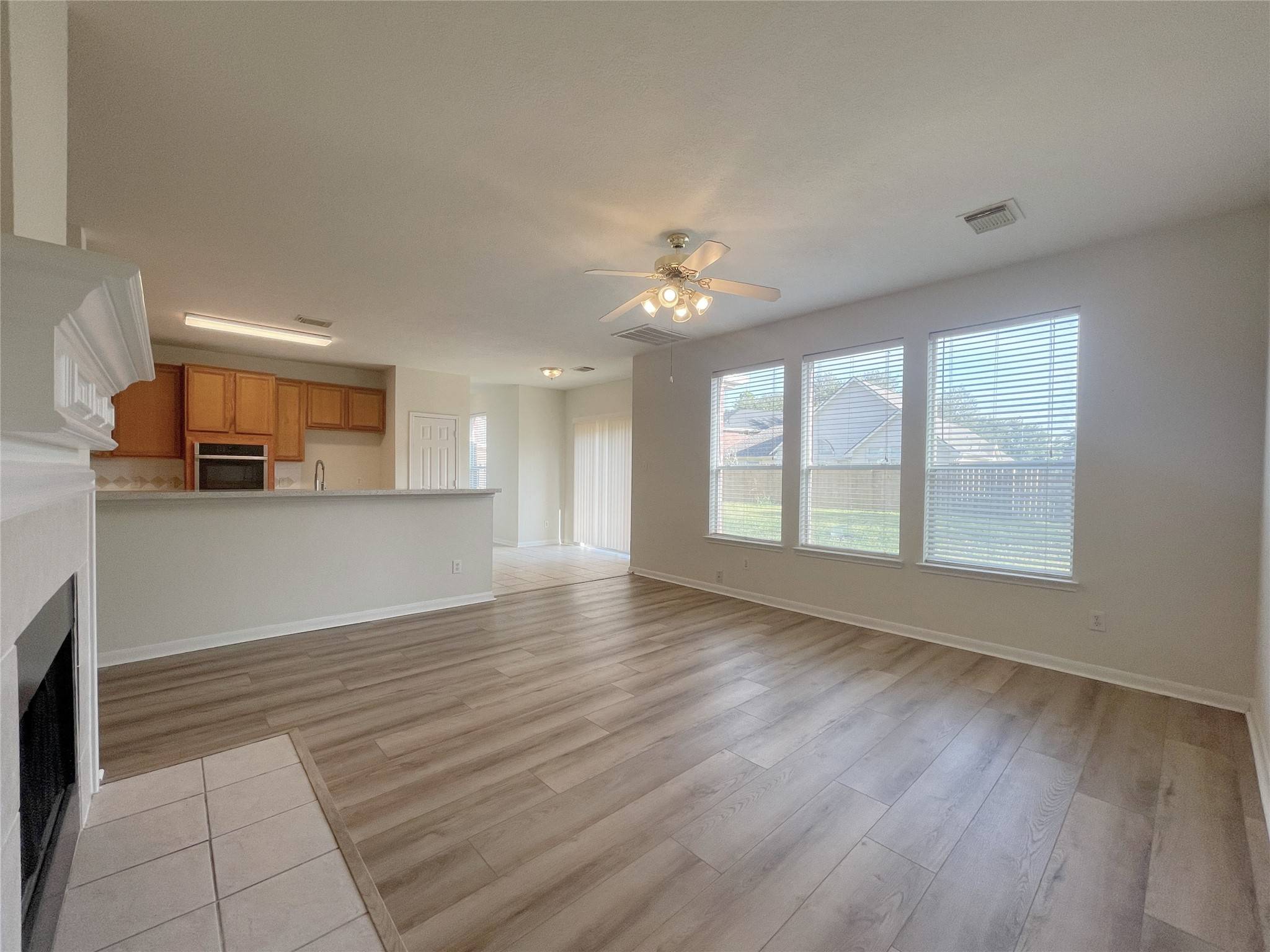 Sugar Land, TX 77479,5723 Ames XING