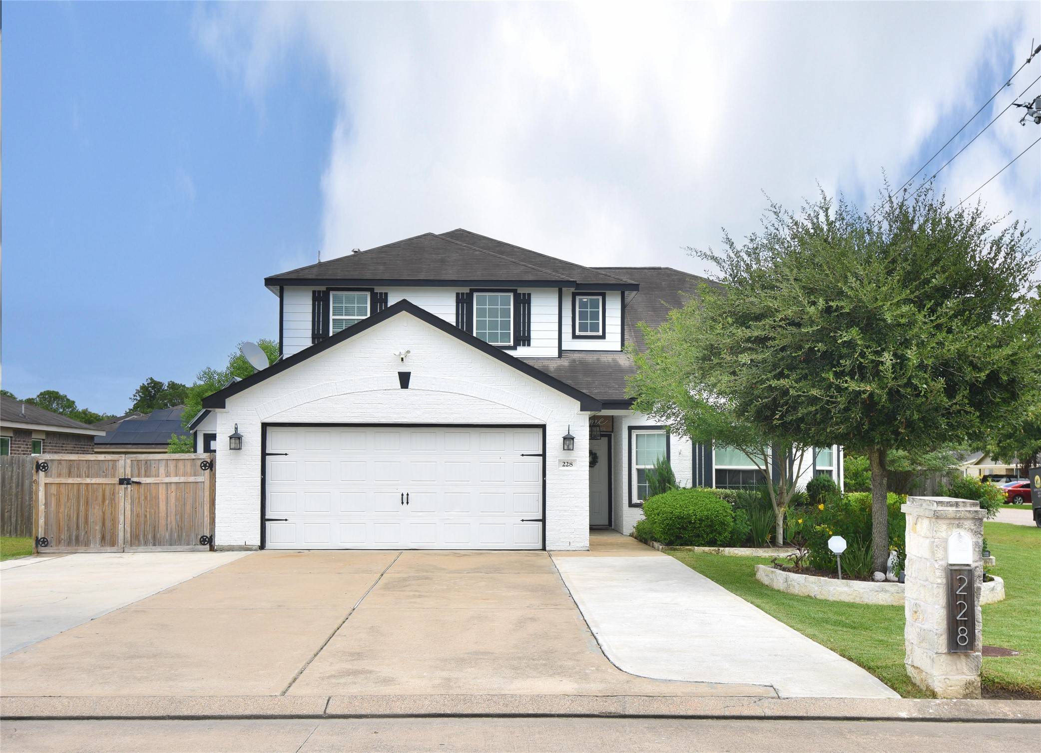 La Marque, TX 77568,228 Taylor CIR