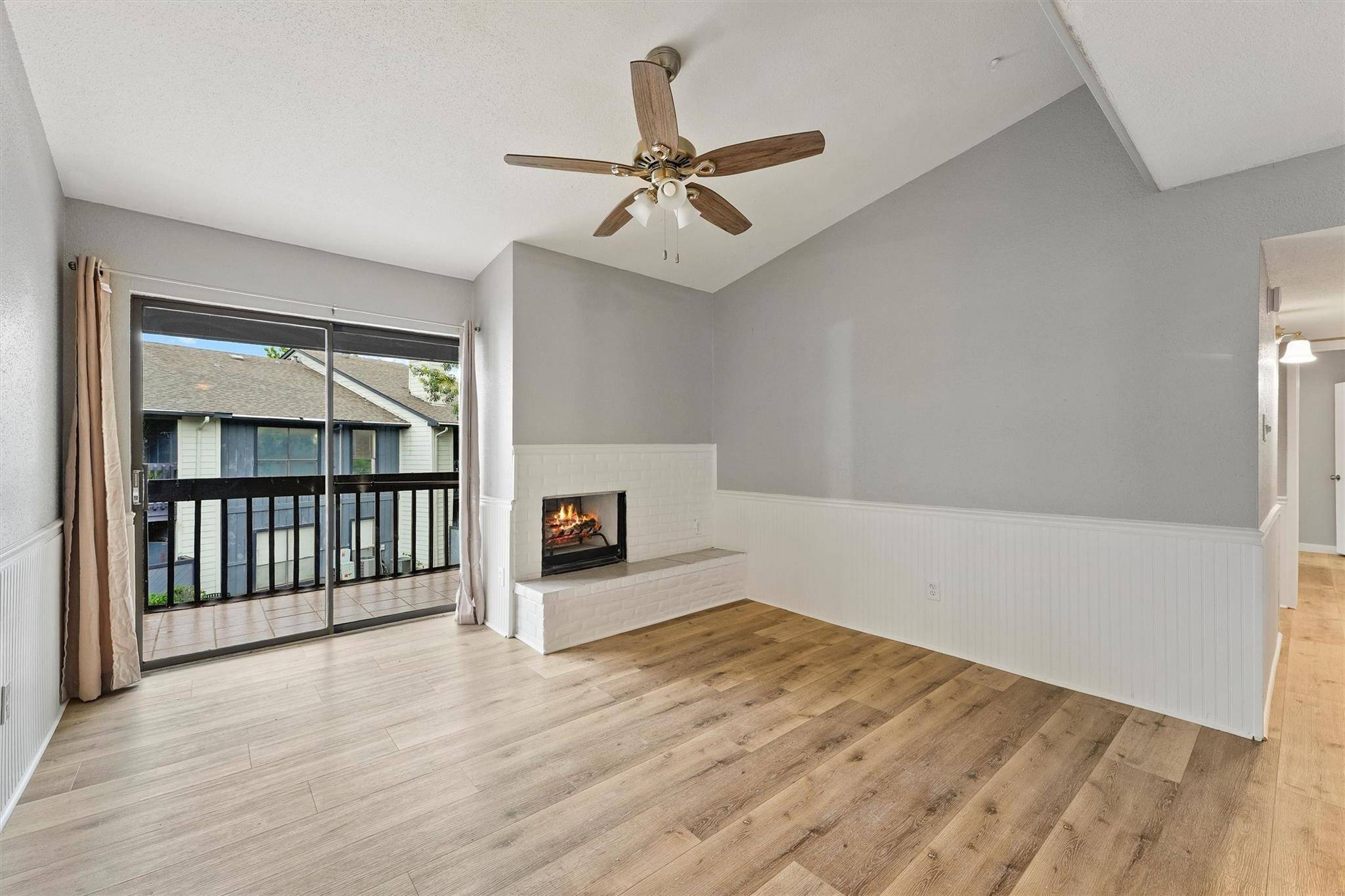 Houston, TX 77063,9009 Richmond #111