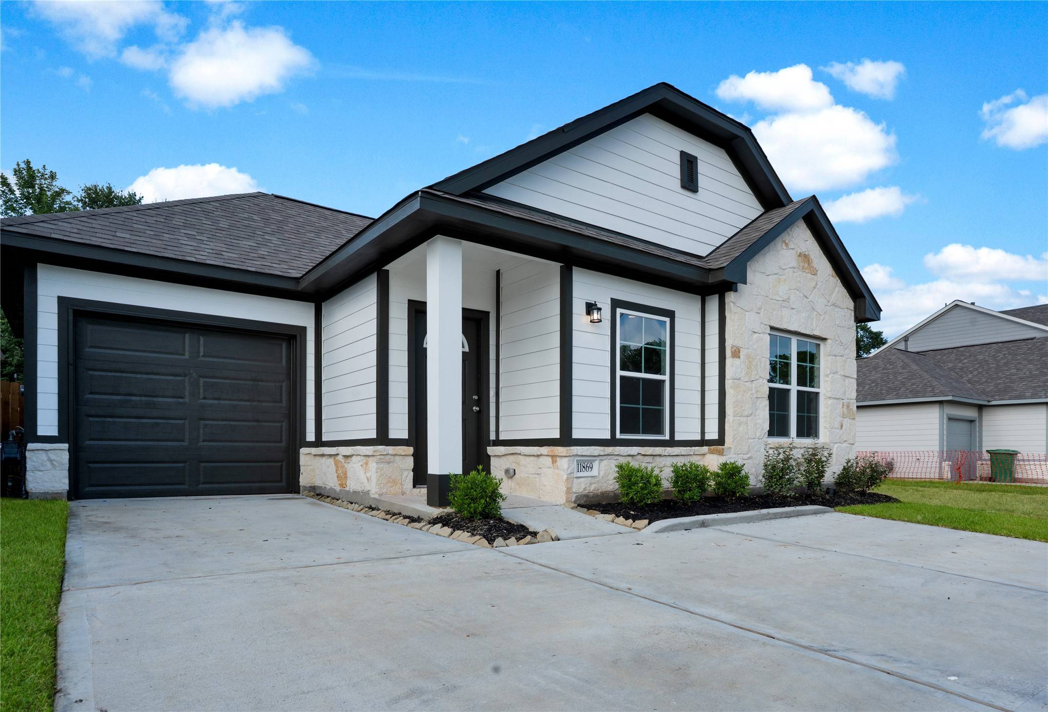 Willis, TX 77318,11869 East Gate Dr