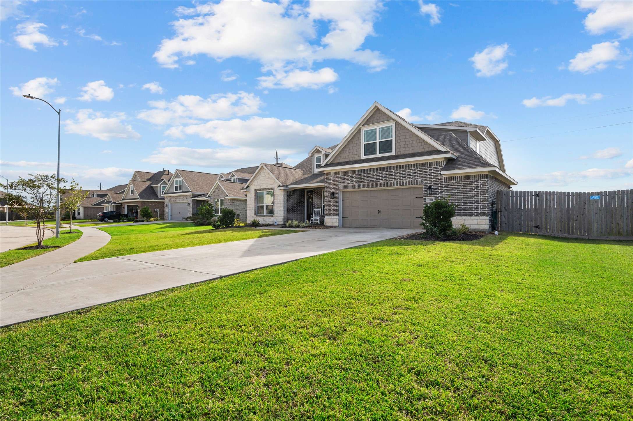 Mont Belvieu, TX 77523,14614 Monmouth Park DR