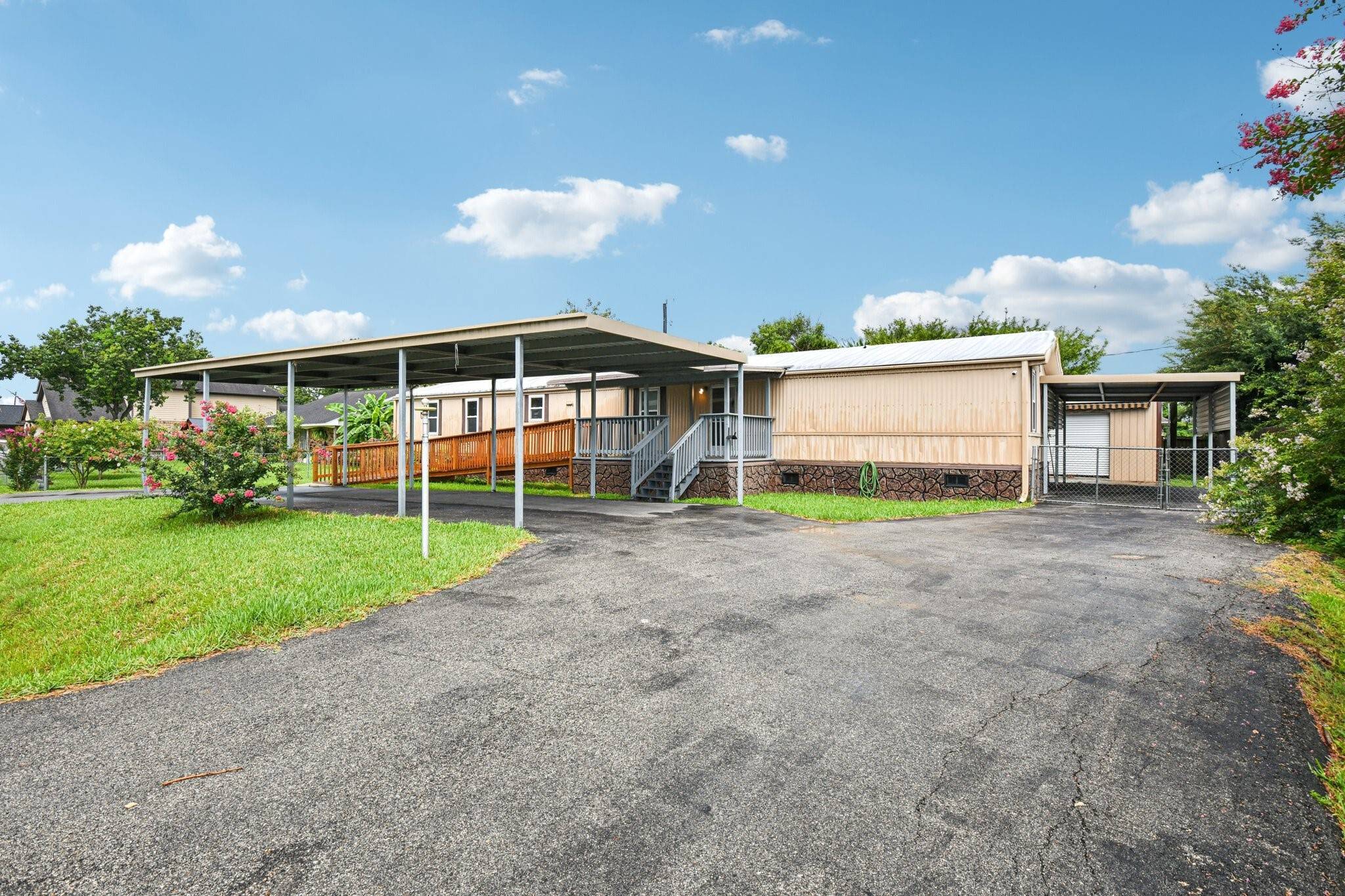 La Porte, TX 77571,10629 Bois D Arc ST