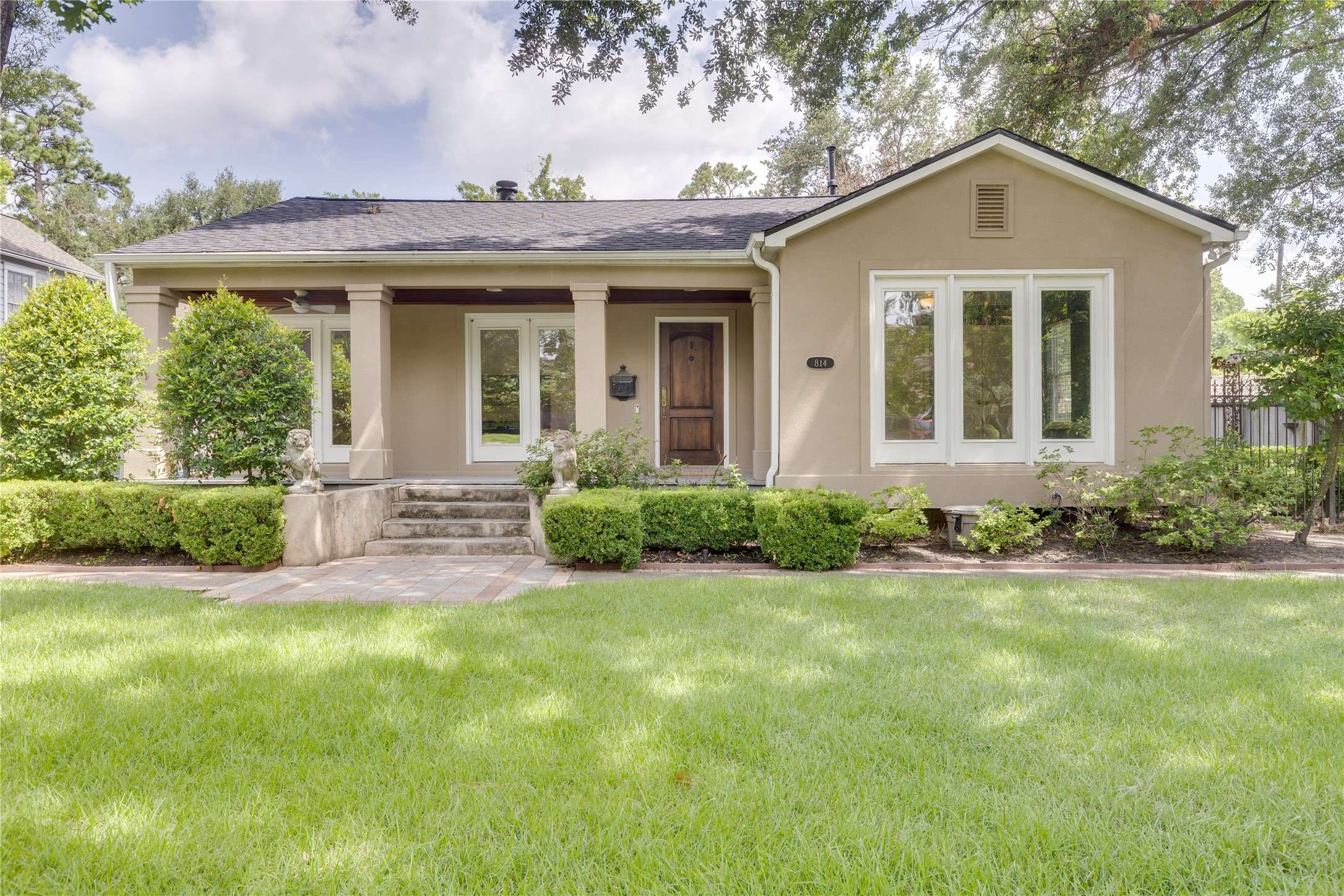 Houston, TX 77018,814 W 41st ST