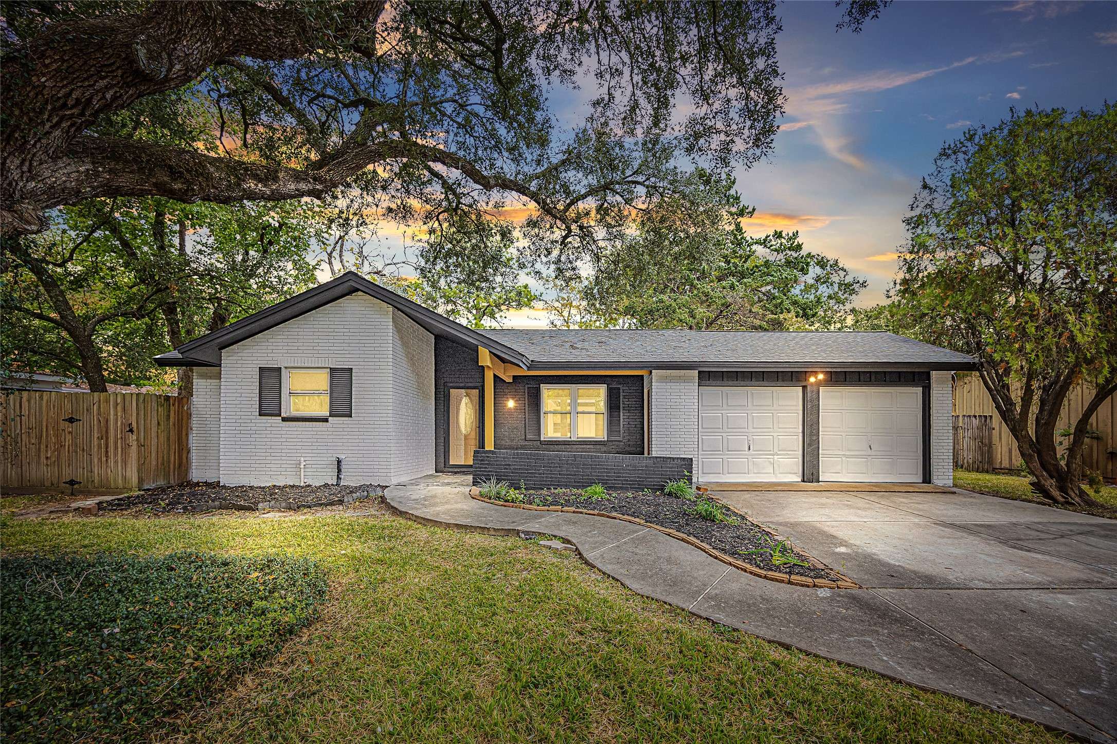 La Porte, TX 77571,10259 Old Orchard RD