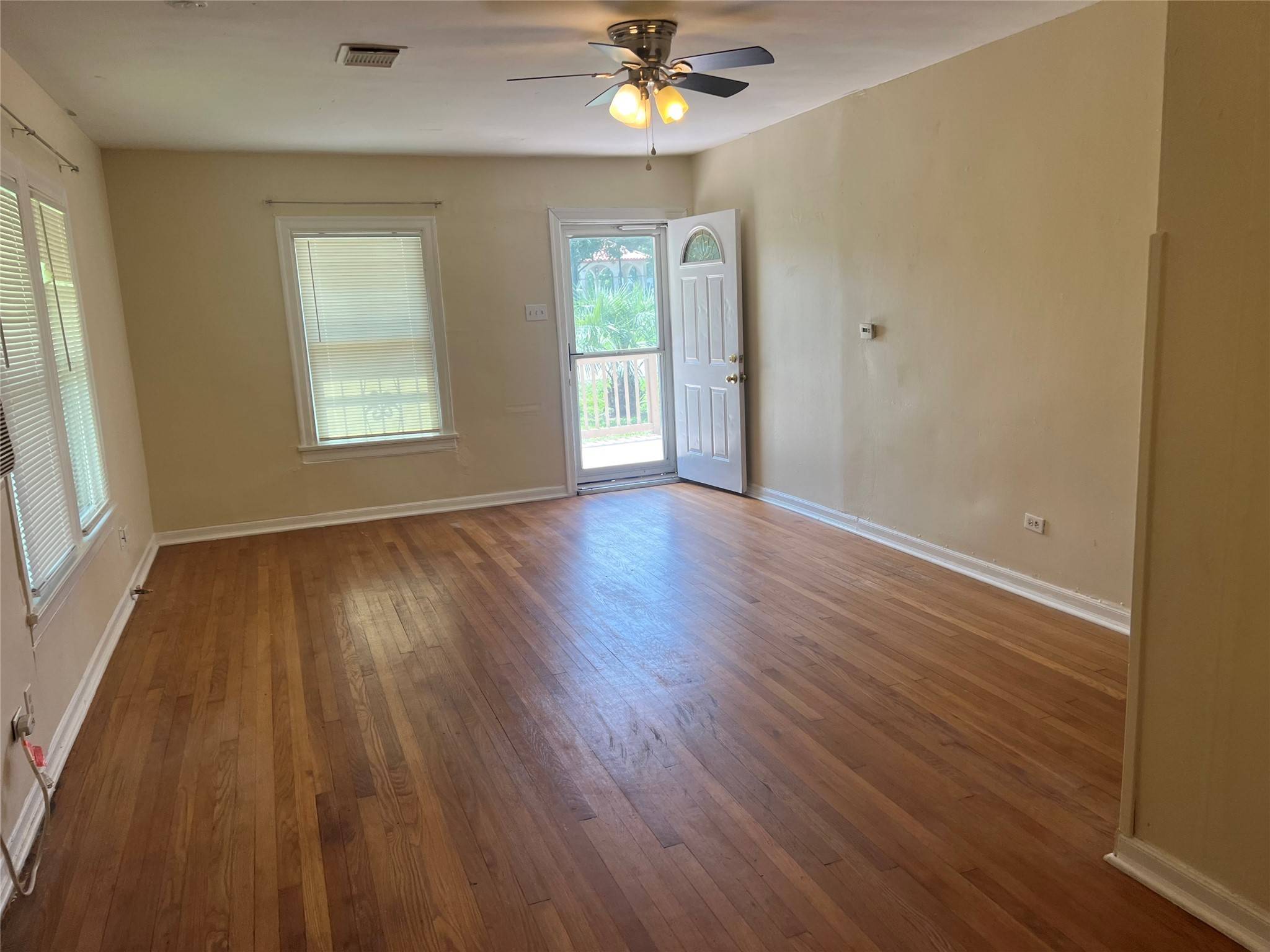 Houston, TX 77023,1836 Matamoras ST