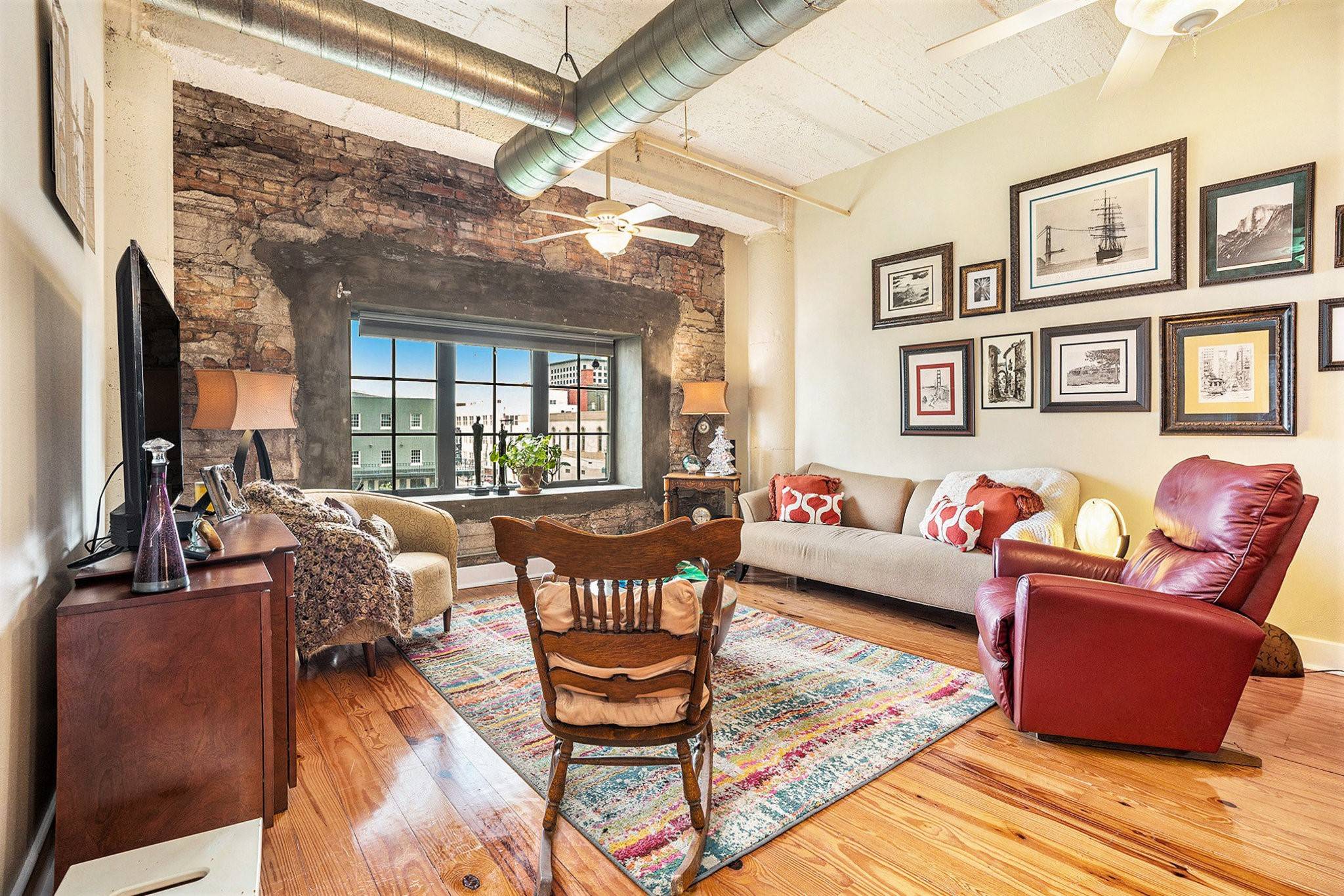 Galveston, TX 77550,104 Moody AVE #313