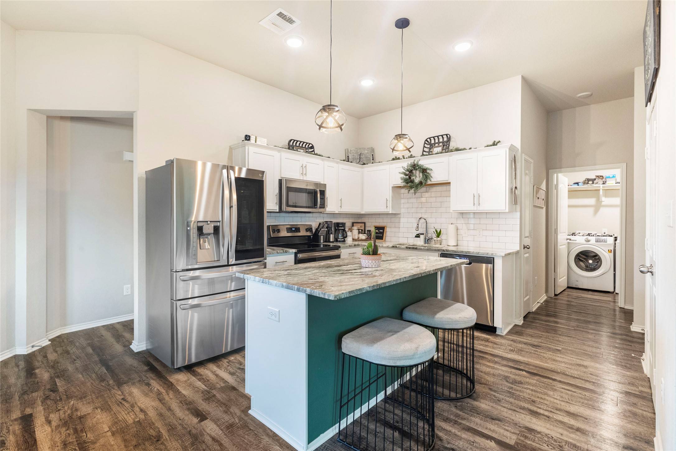 Navasota, TX 77868,119 Dove CT