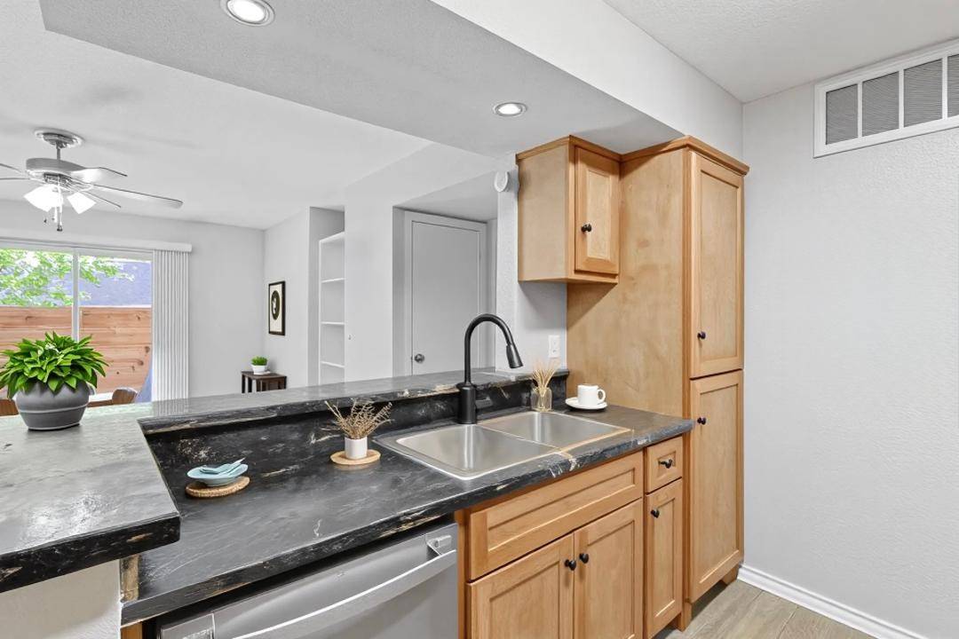 Houston, TX 77015,12955 Woodforest BLVD #19