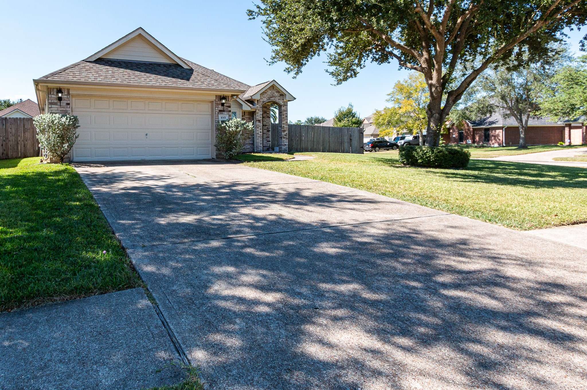 League City, TX 77573,1001 Brazos CT