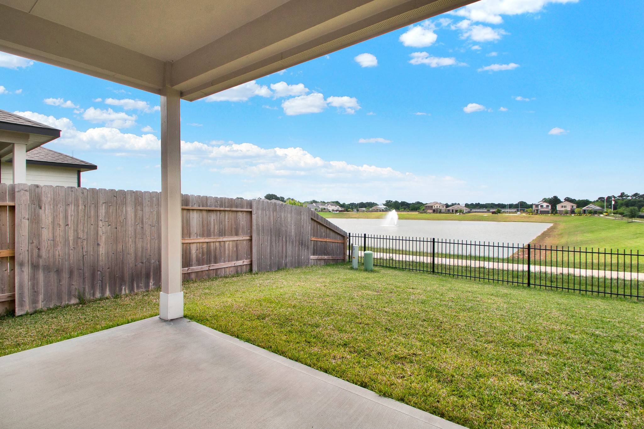Tomball, TX 77377,18331 Yaupon Bough LN