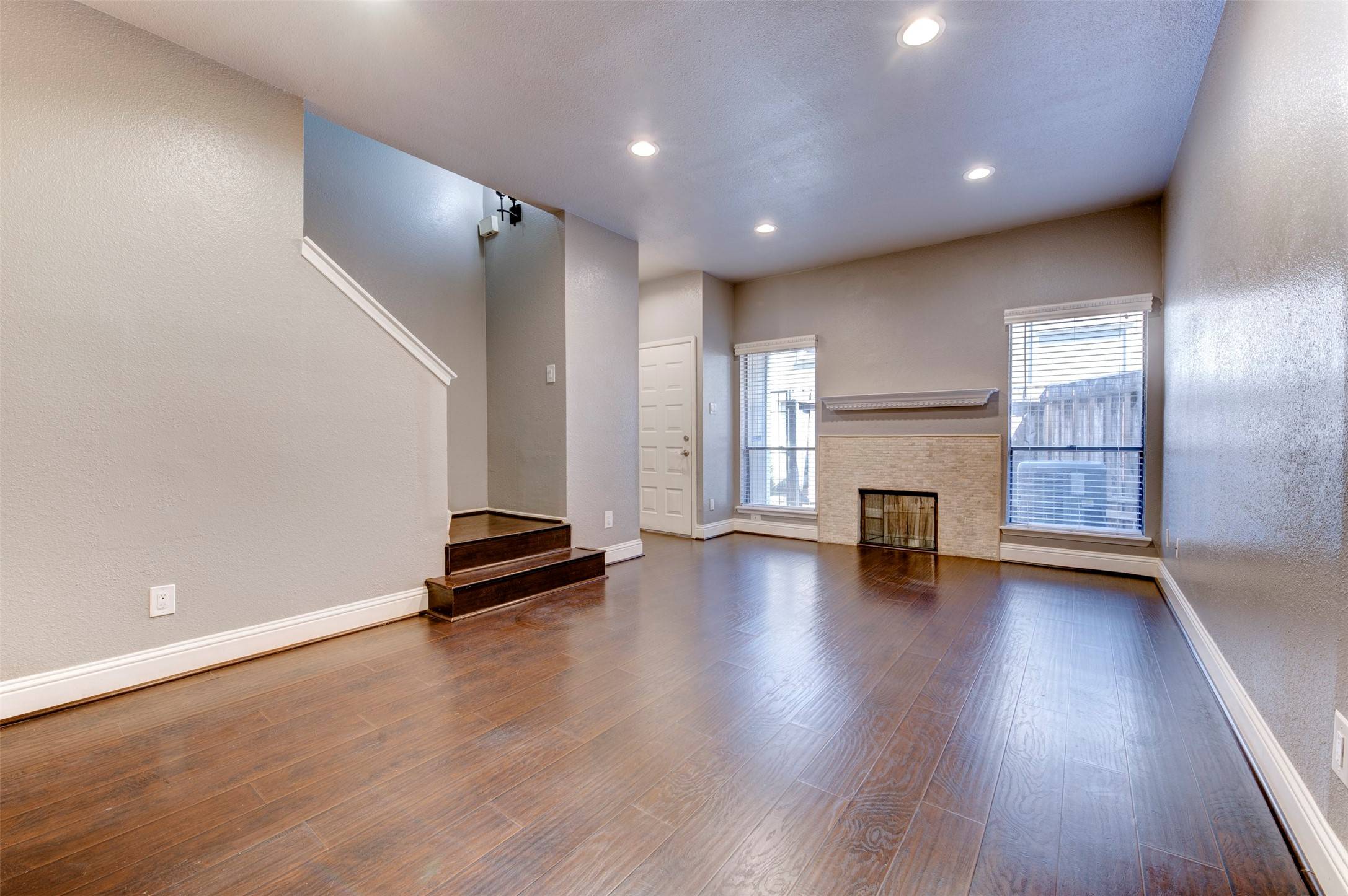 Houston, TX 77057,1920 Augusta DR #19