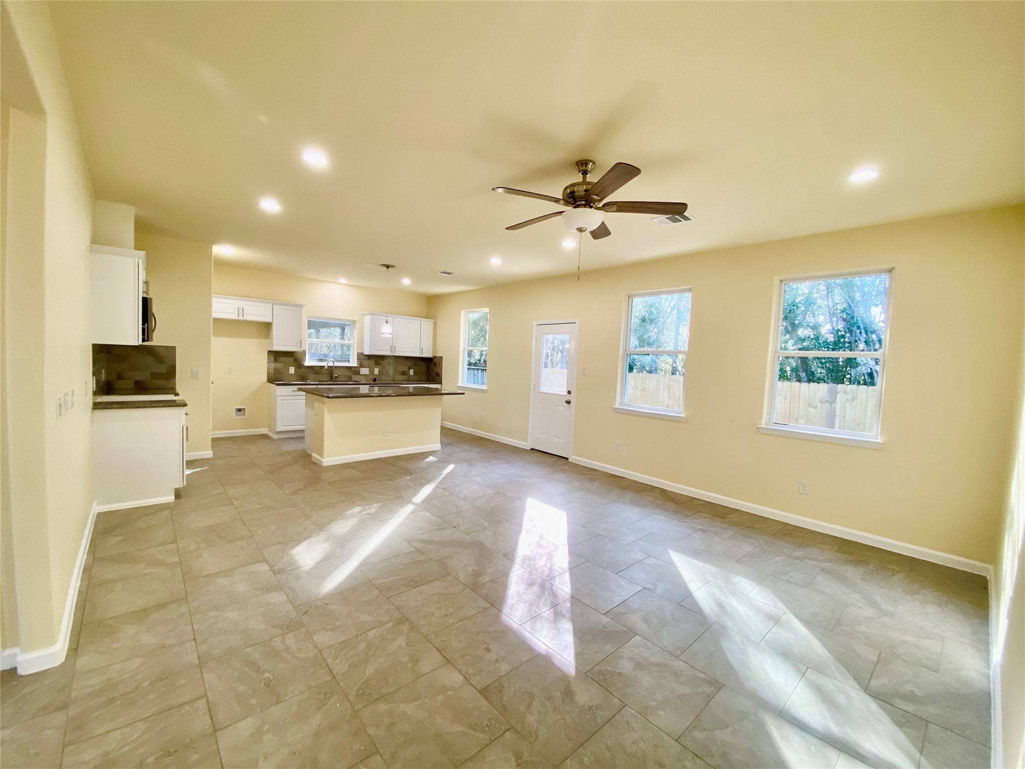 Houston, TX 77045,4947 Leamathew ST