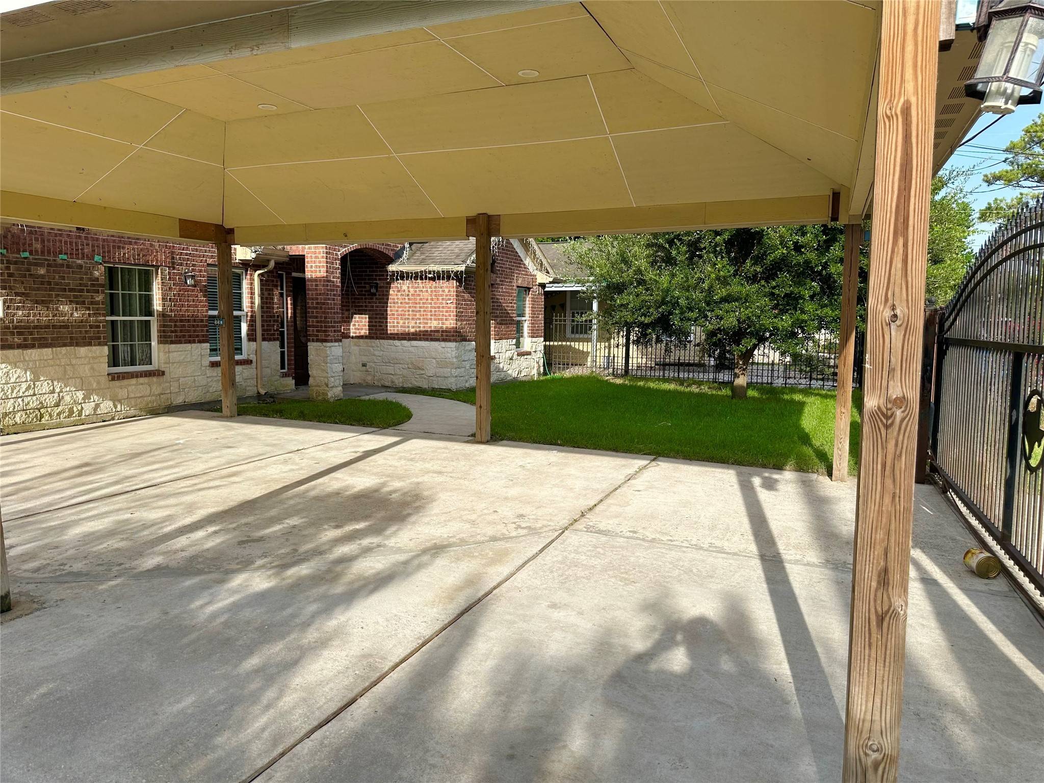 Houston, TX 77028,8010 Filltop ST