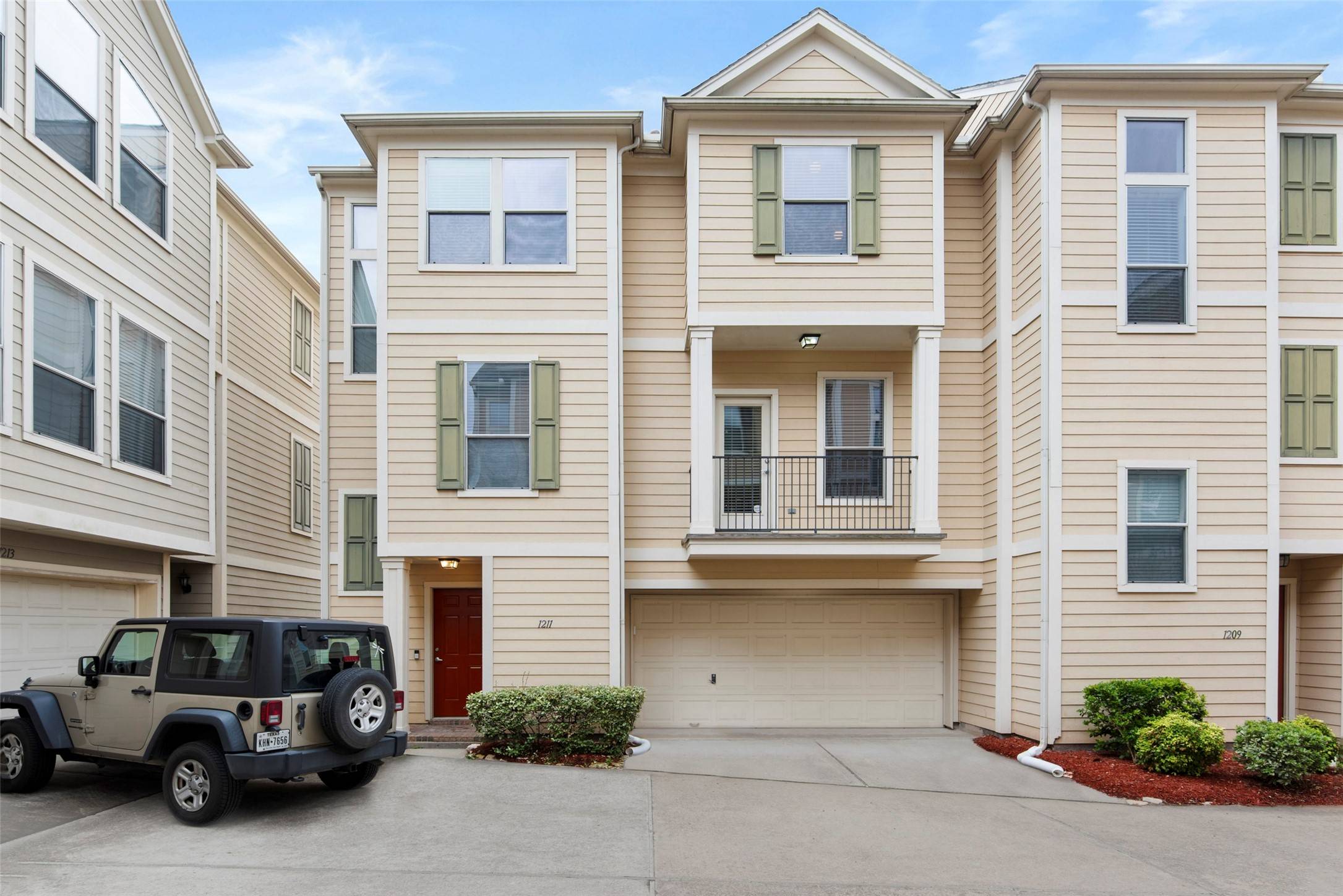 Houston, TX 77003,1211 Ennis ST