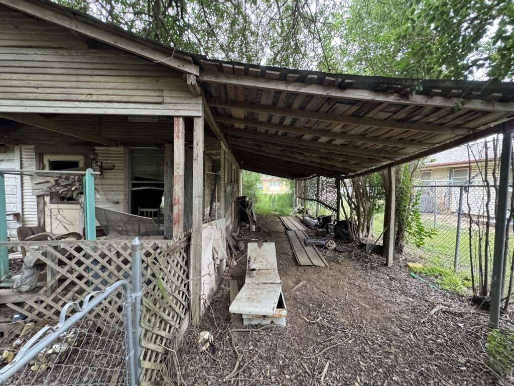Poteet, TX 78065,514 W Avenue D
