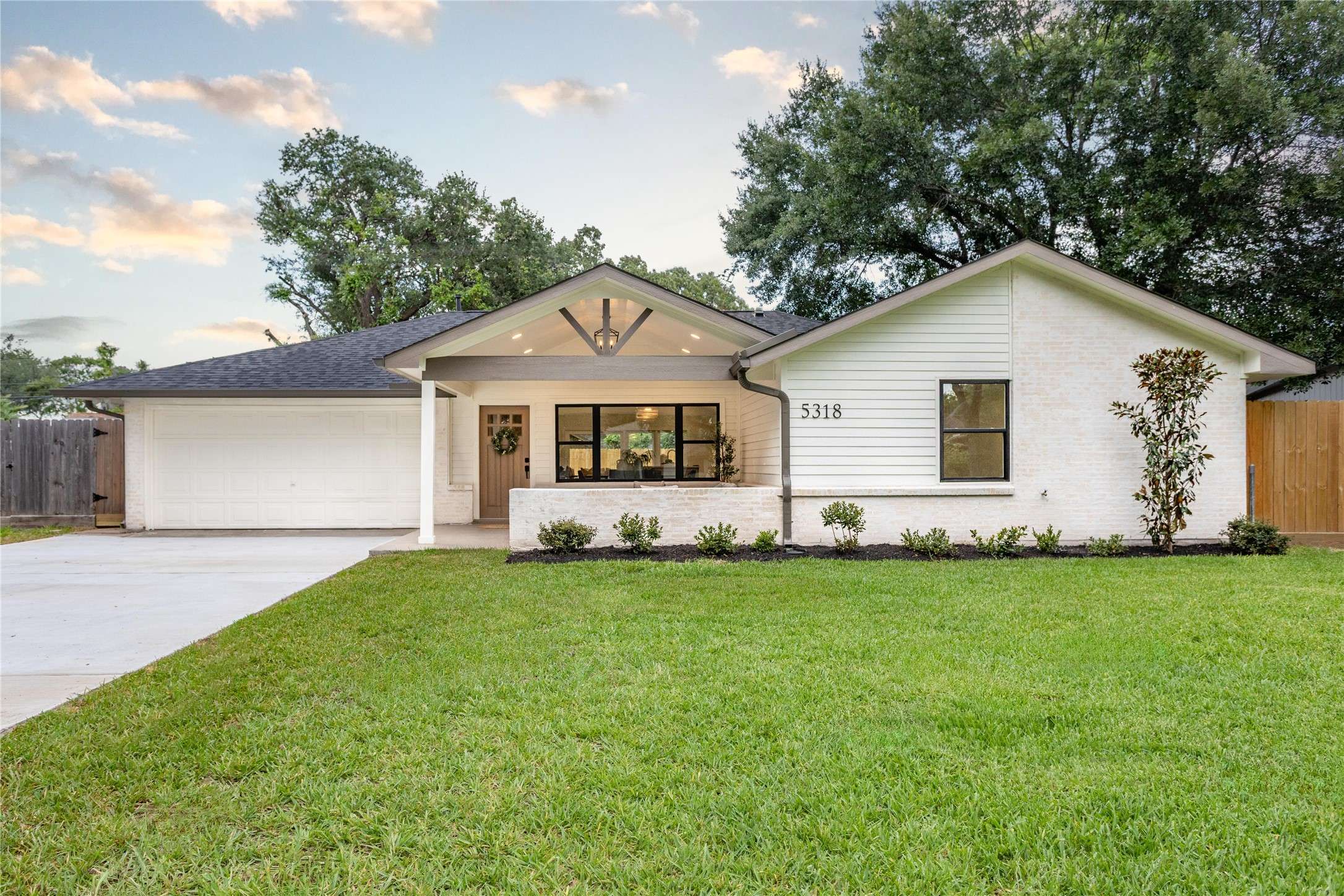 Houston, TX 77092,5318 Hialeah DR