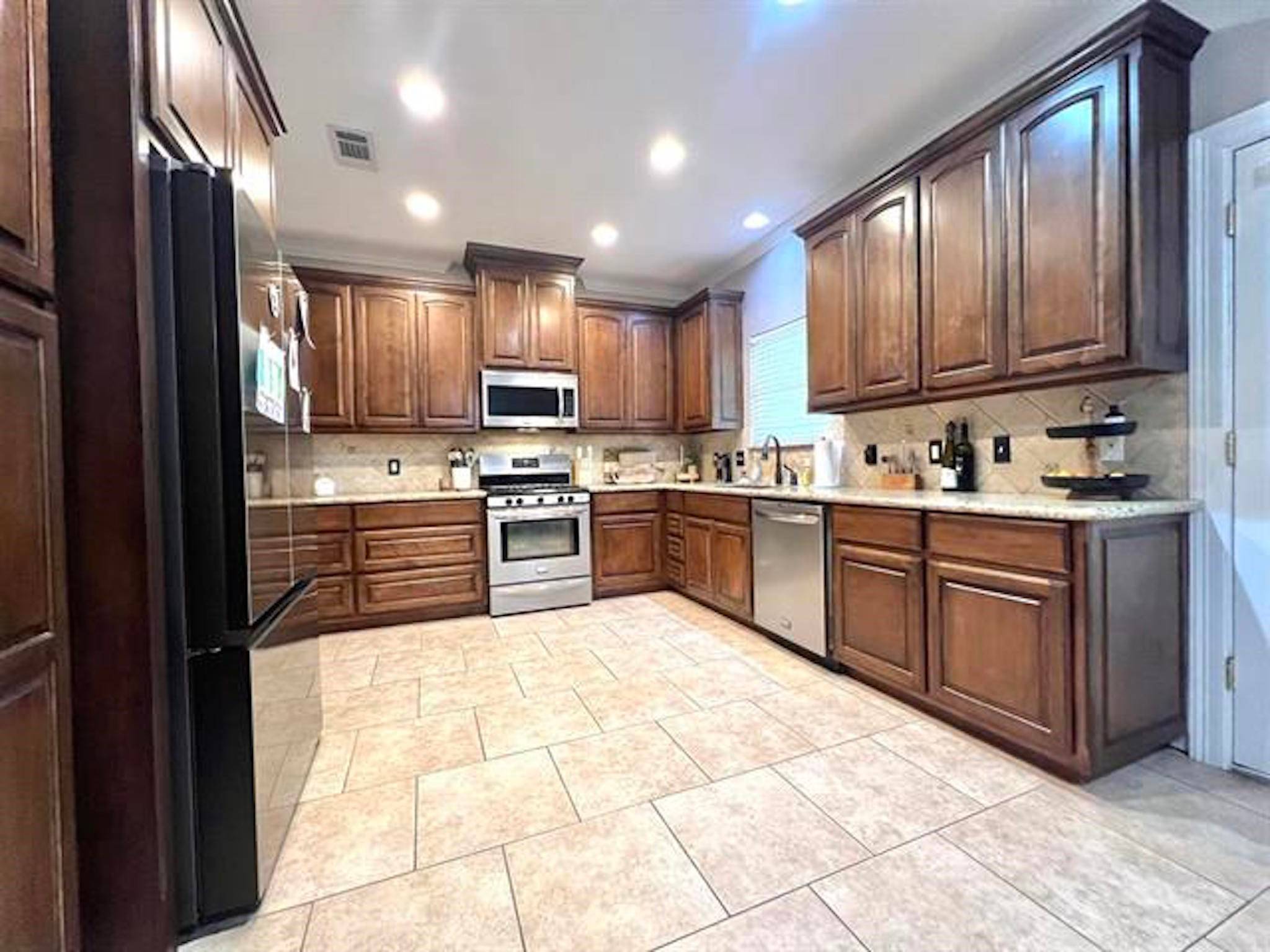 Vidor, TX 77662,365 Lexington DR