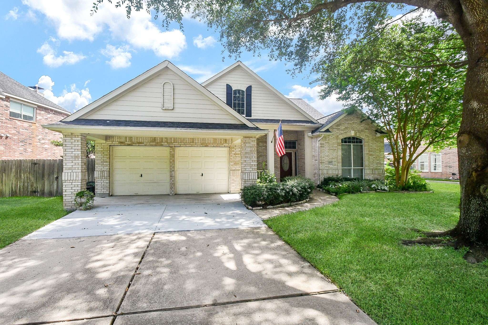 Katy, TX 77494,22602 Water Edge LN