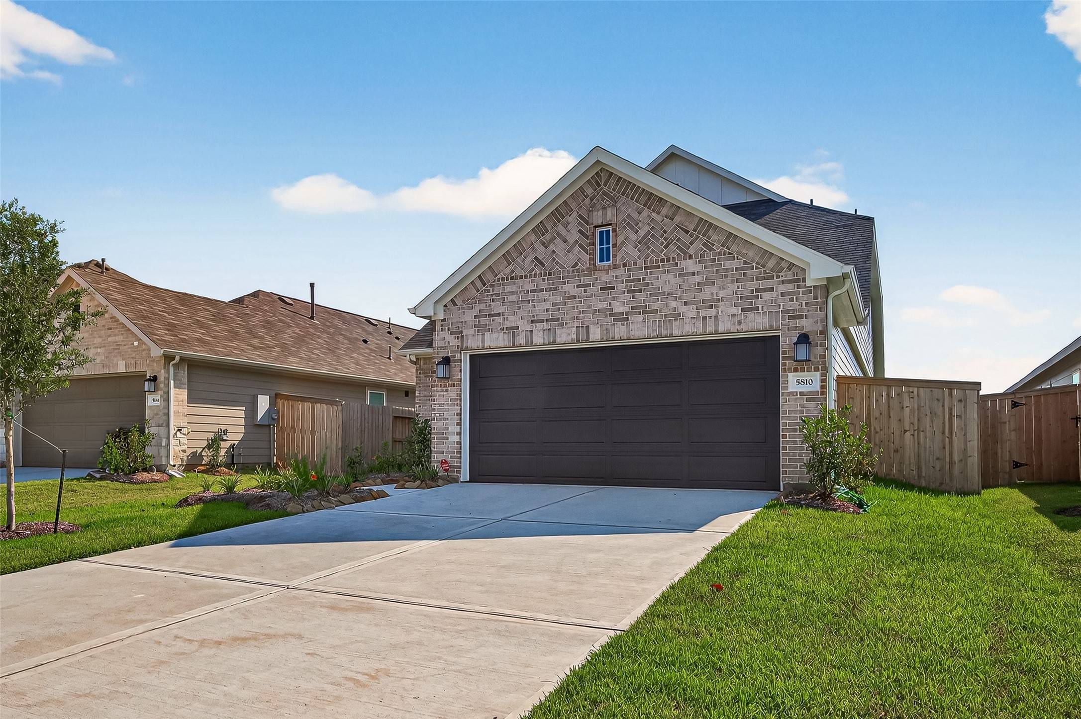 Fulshear, TX 77441,5810 Dawning Sun Street