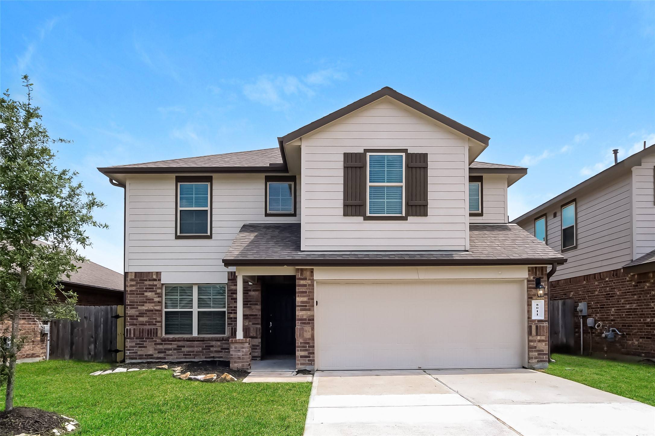 Rosharon, TX 77583,8011 Ecru LN