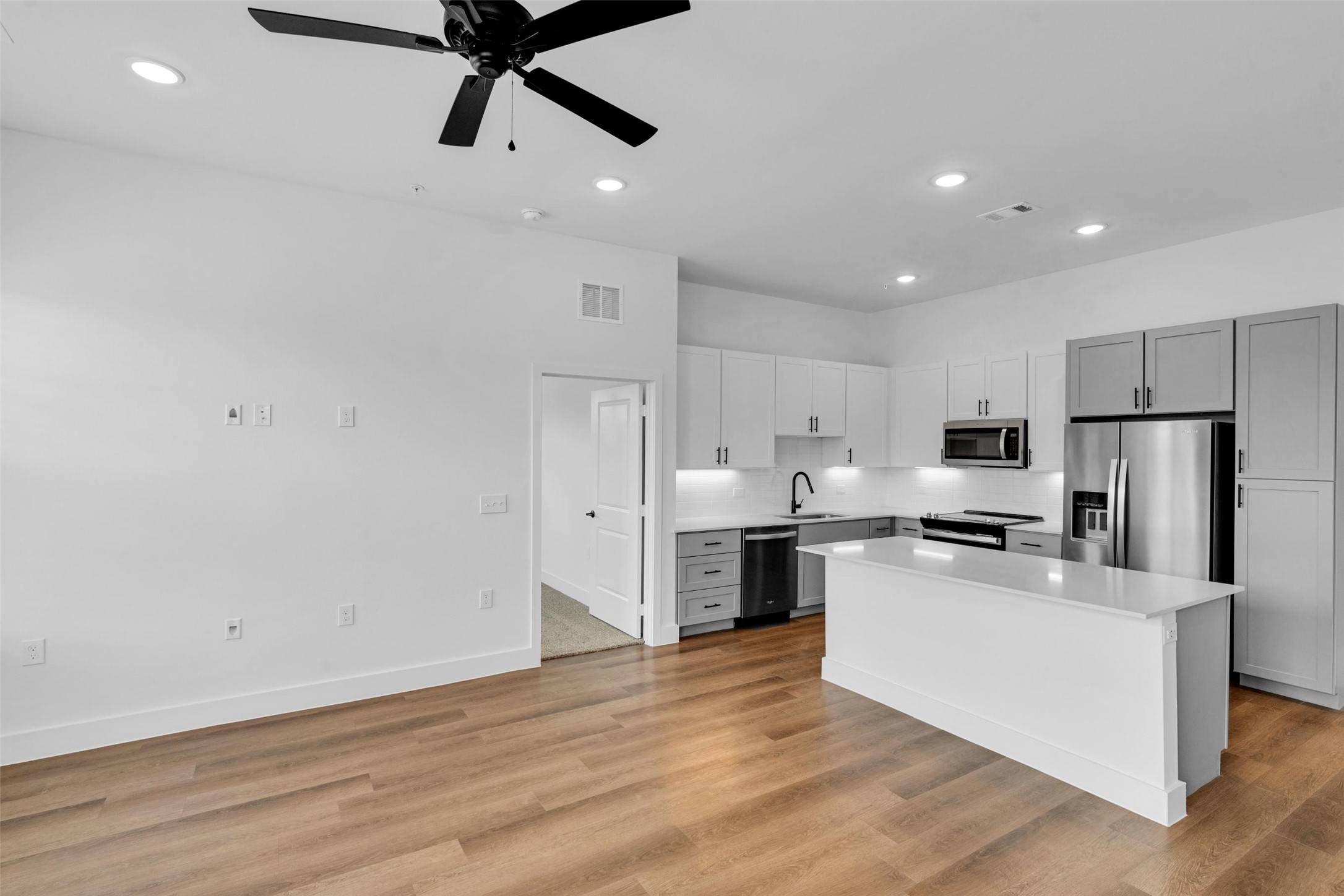 Garland, TX 75040,1905-607 Bernard ST