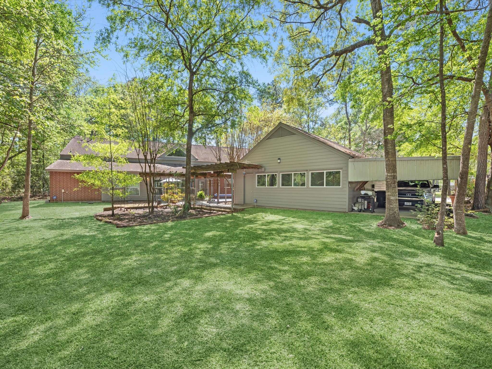 Huffman, TX 77336,715 Commons Lakeview DR