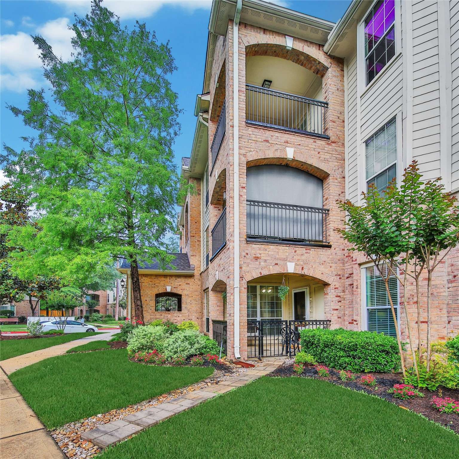 The Woodlands, TX 77382,6607 Lake Woodlands DR #612
