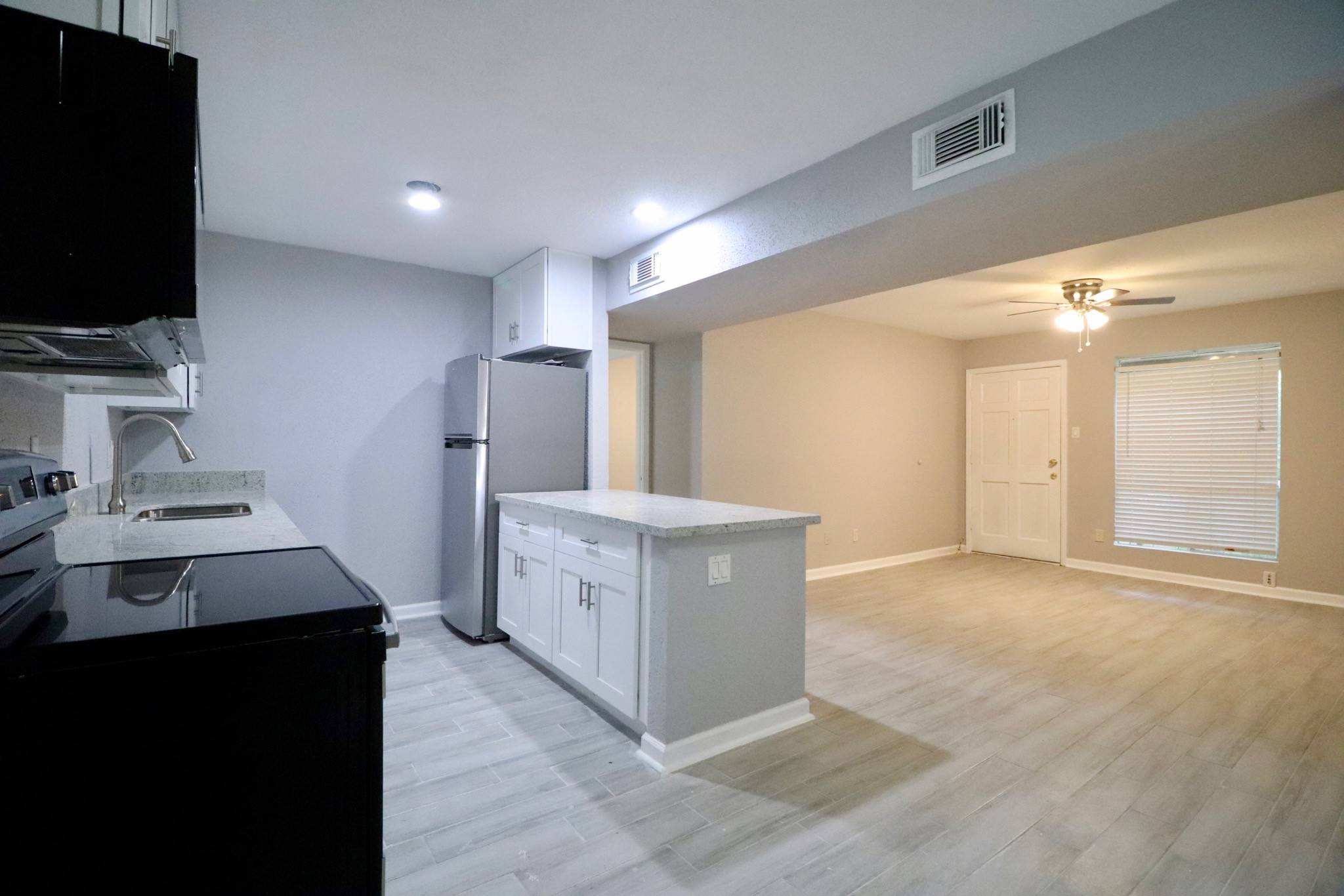 Houston, TX 77096,5929 Queensloch DR #235