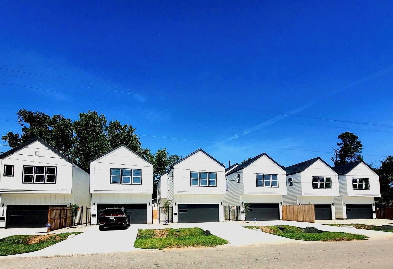 North Houston, TX 77016,9341 Lavender St