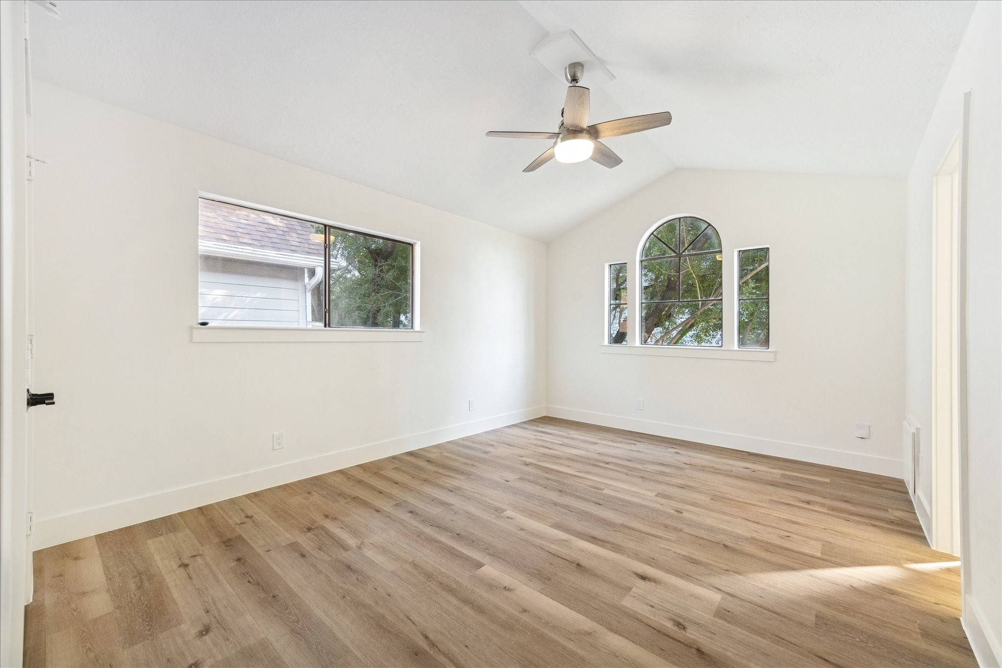 Houston, TX 77009,2400 Julian ST #12