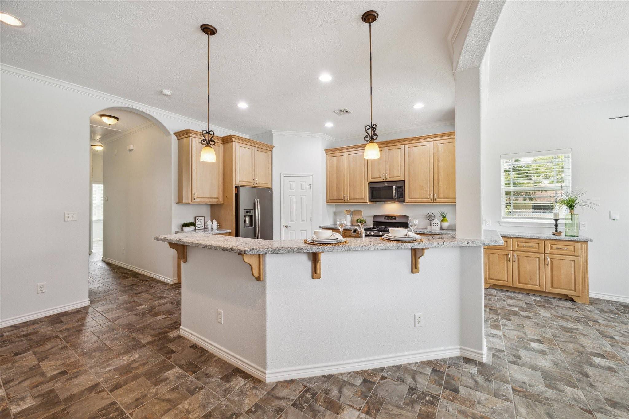 La Porte, TX 77571,611 S Ohio ST