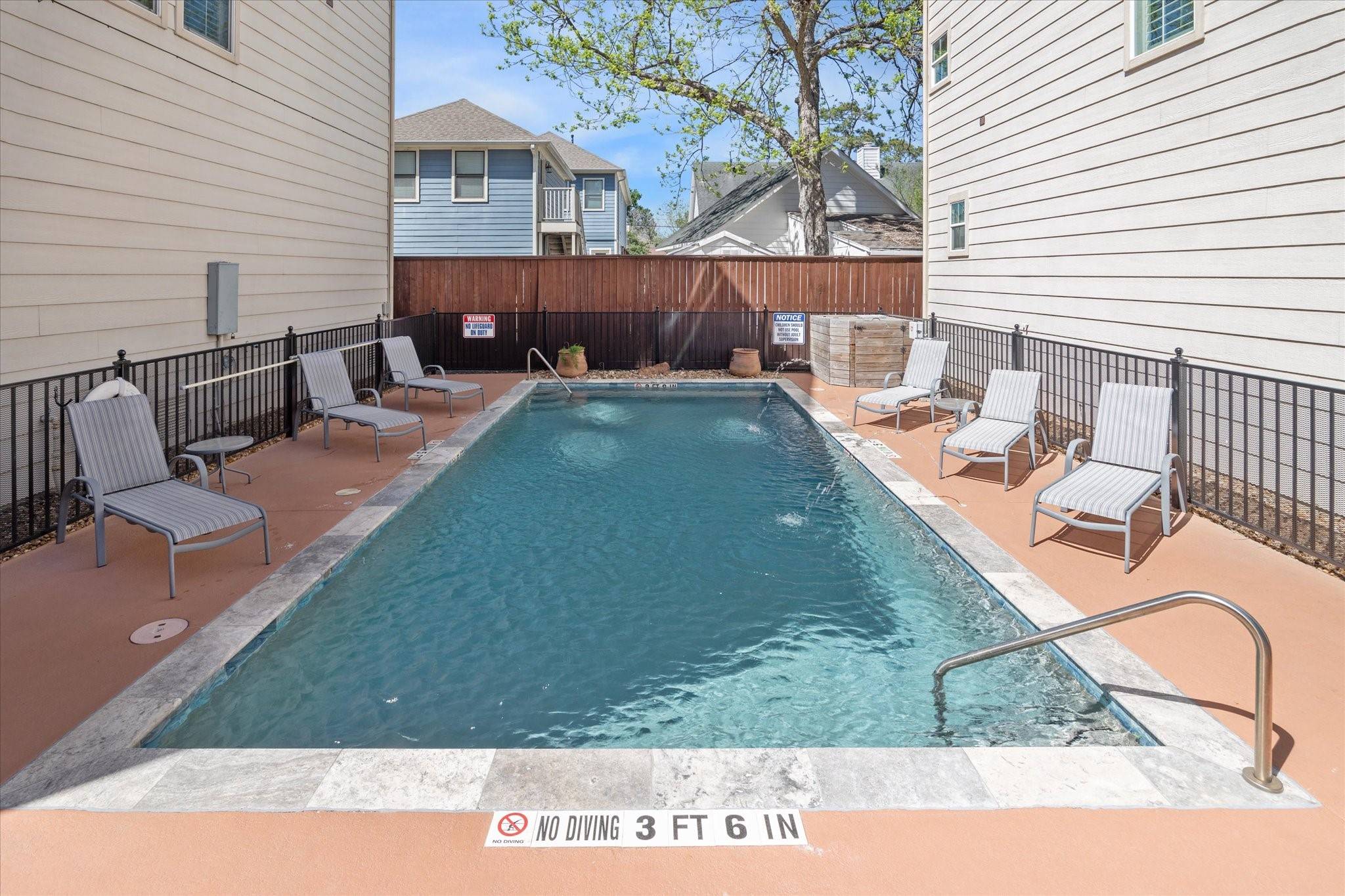 Houston, TX 77008,2112 Couch ST