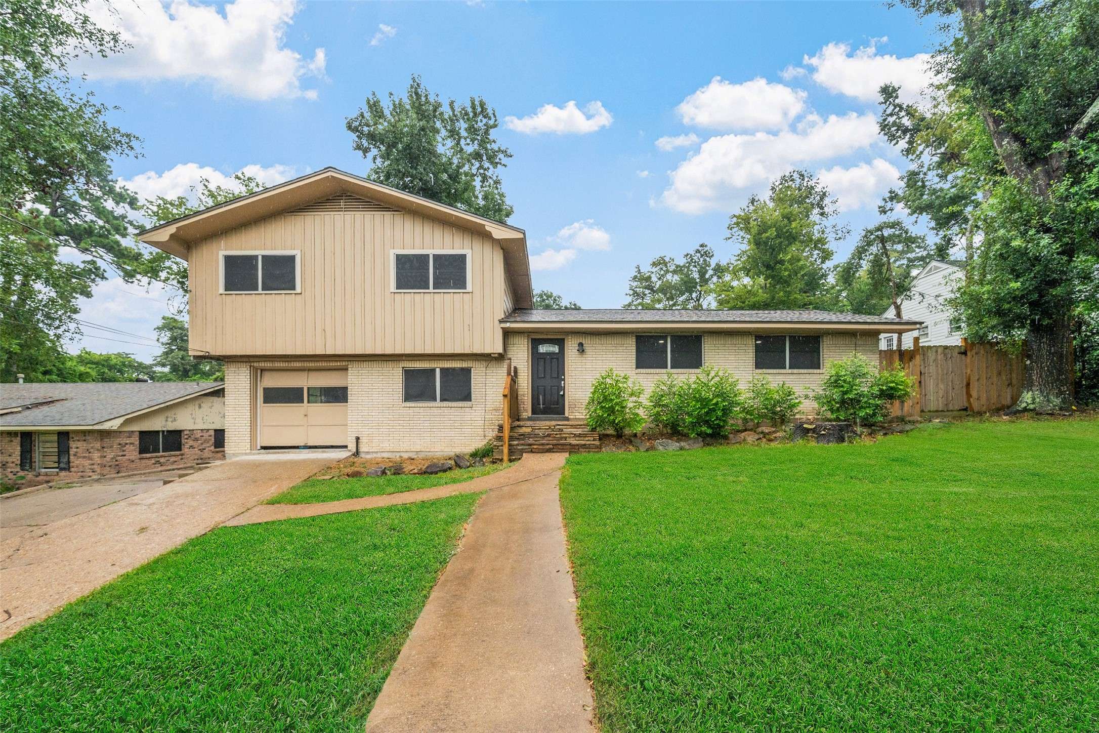 Huntsville, TX 77340,1911 Avenue O